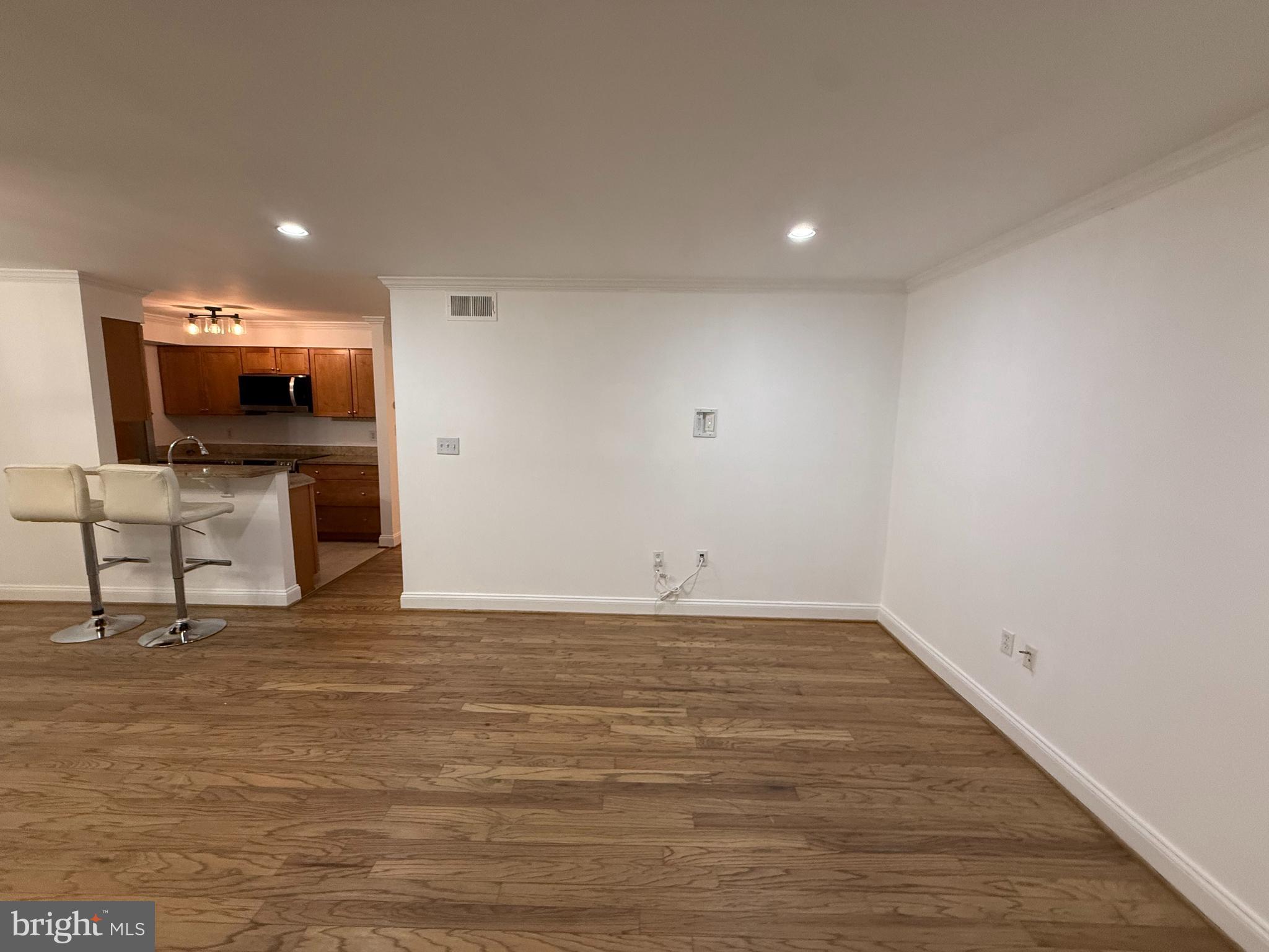 INVERNESS KNOLLS - Residential