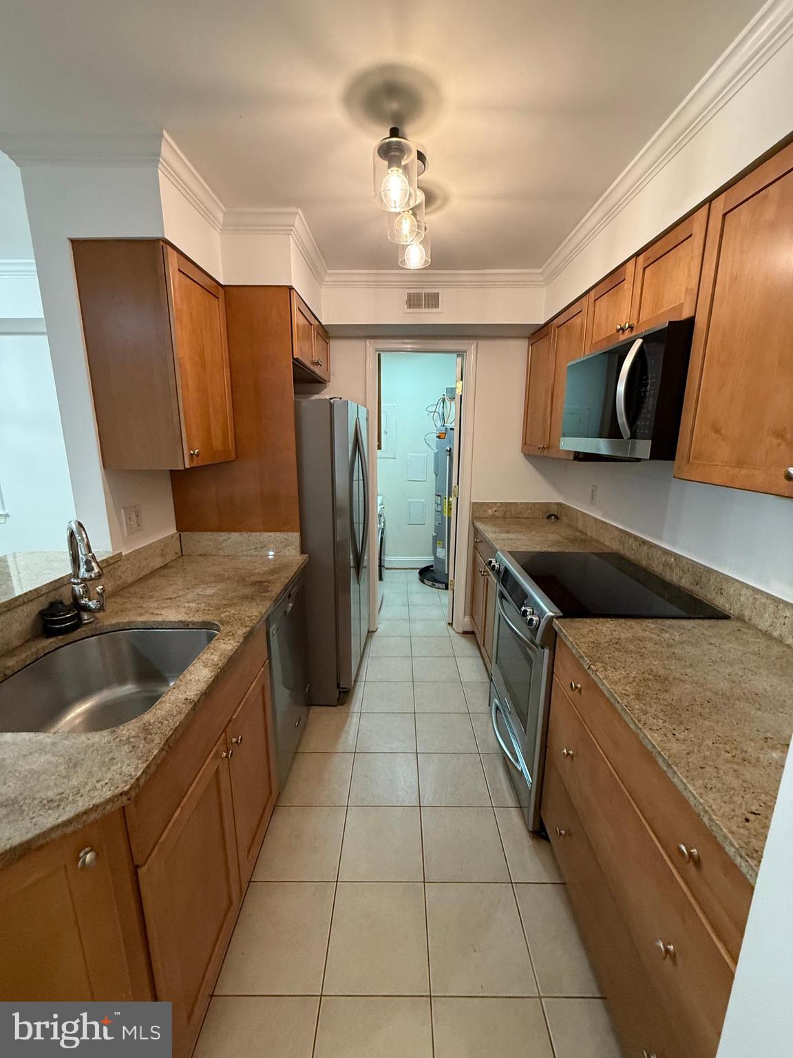 INVERNESS KNOLLS - Residential