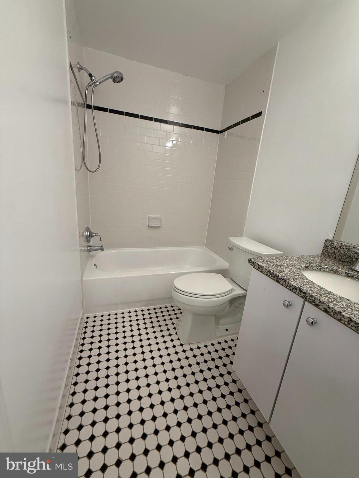 INVERNESS KNOLLS - Residential
