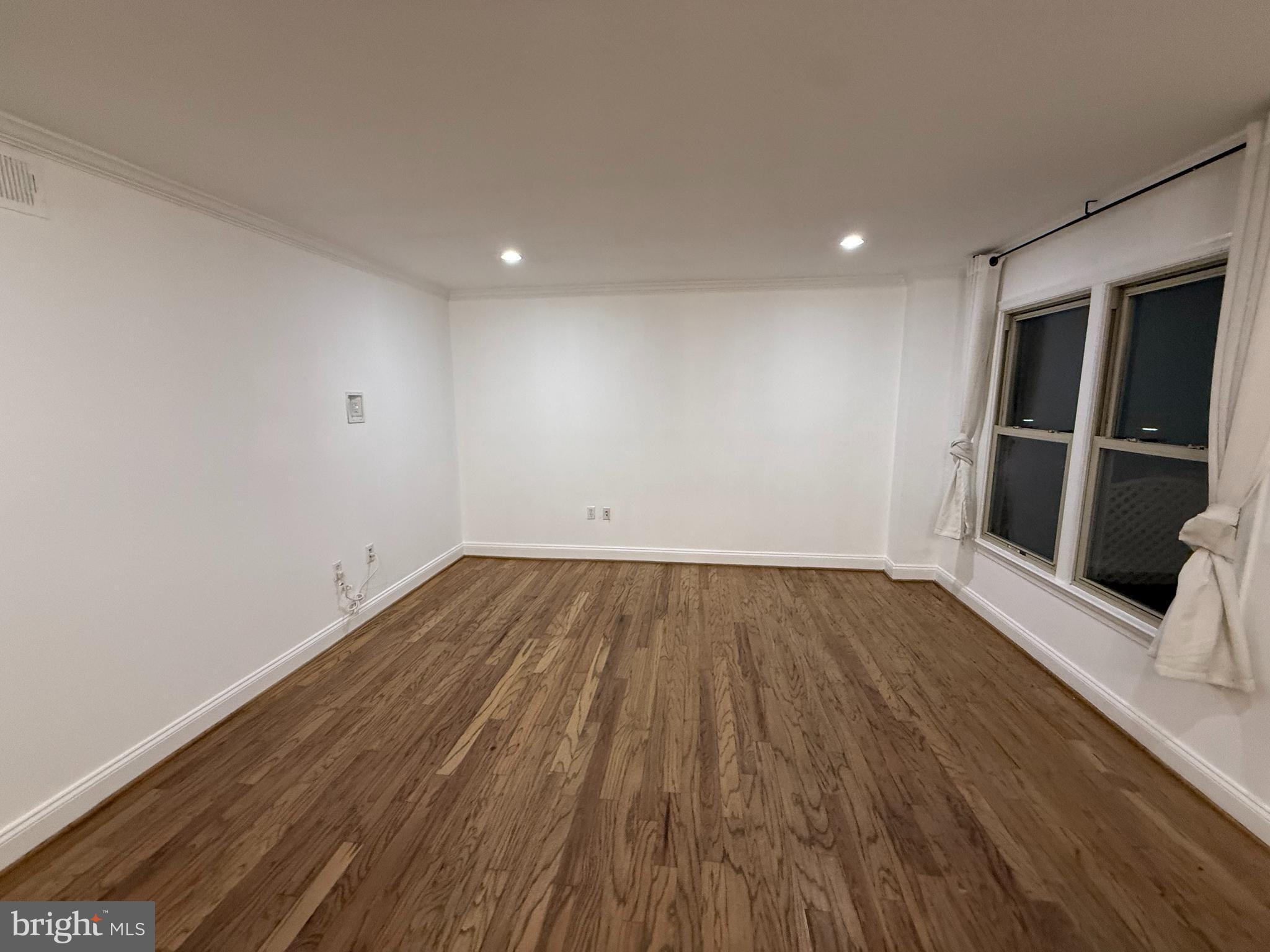 INVERNESS KNOLLS - Residential