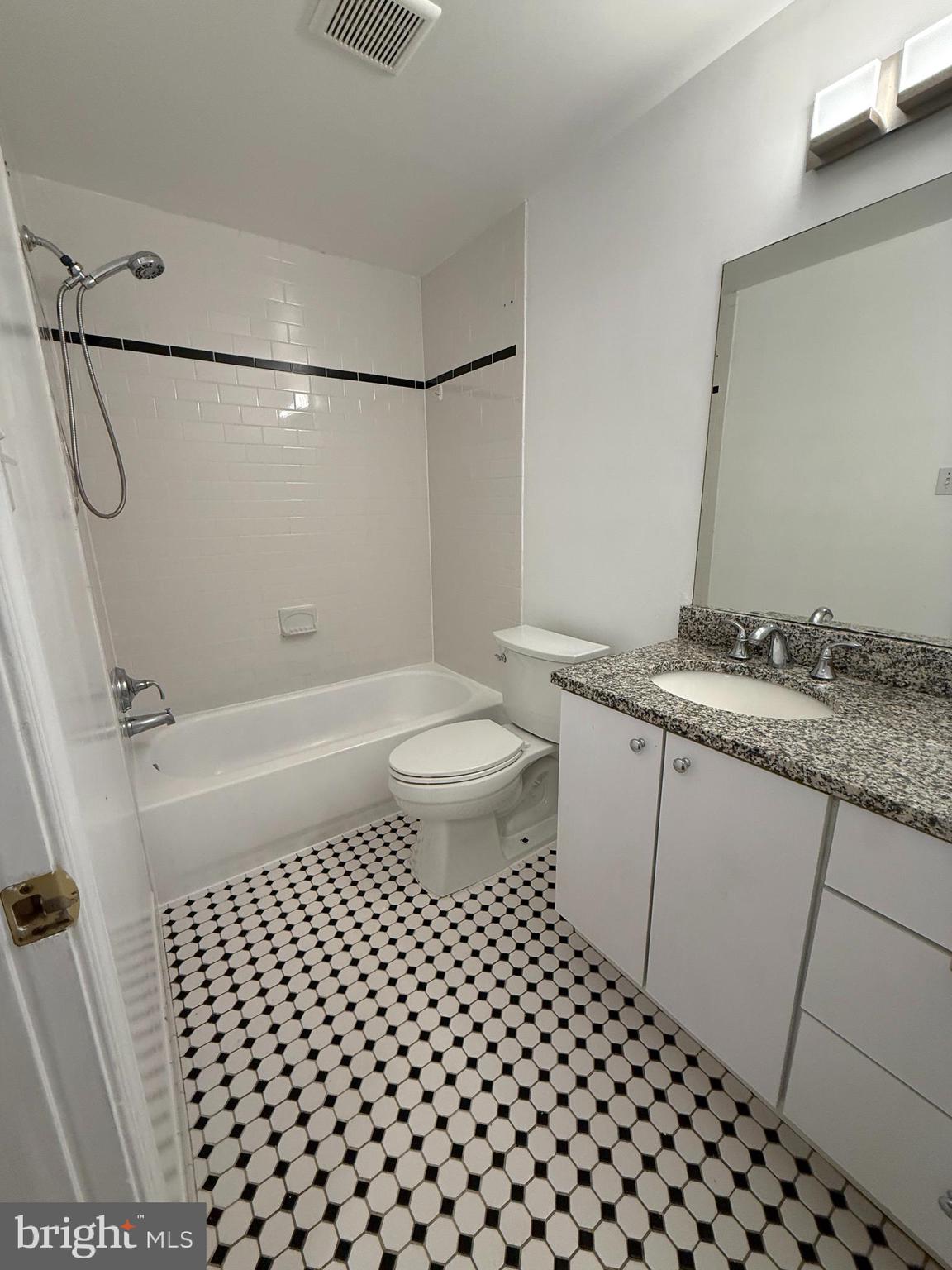 INVERNESS KNOLLS - Residential
