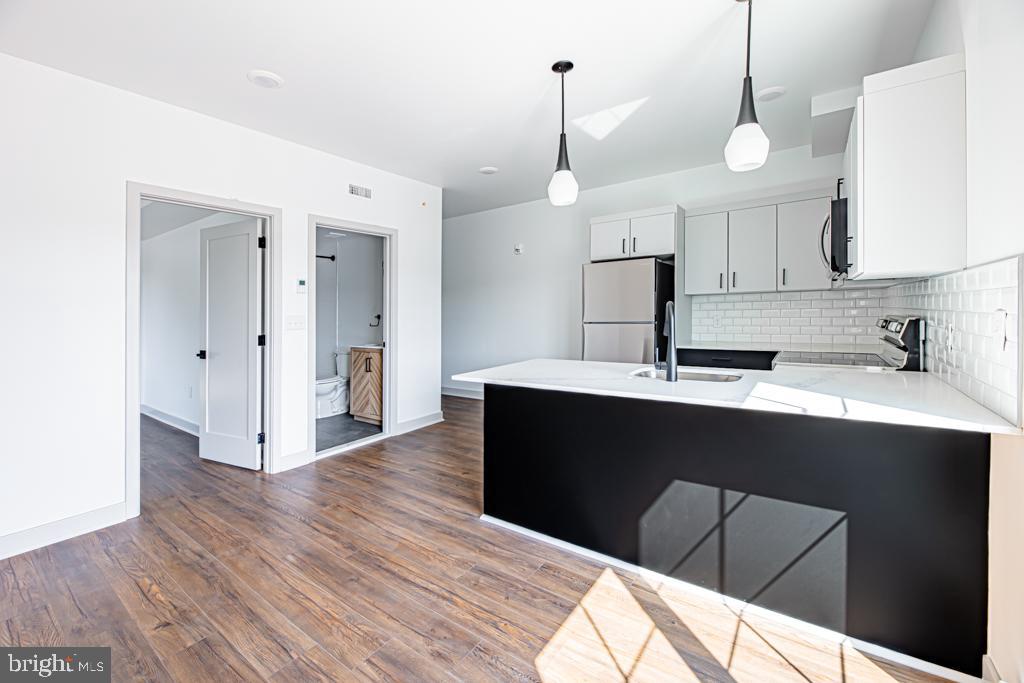 ROXBOROUGH - Residential Lease