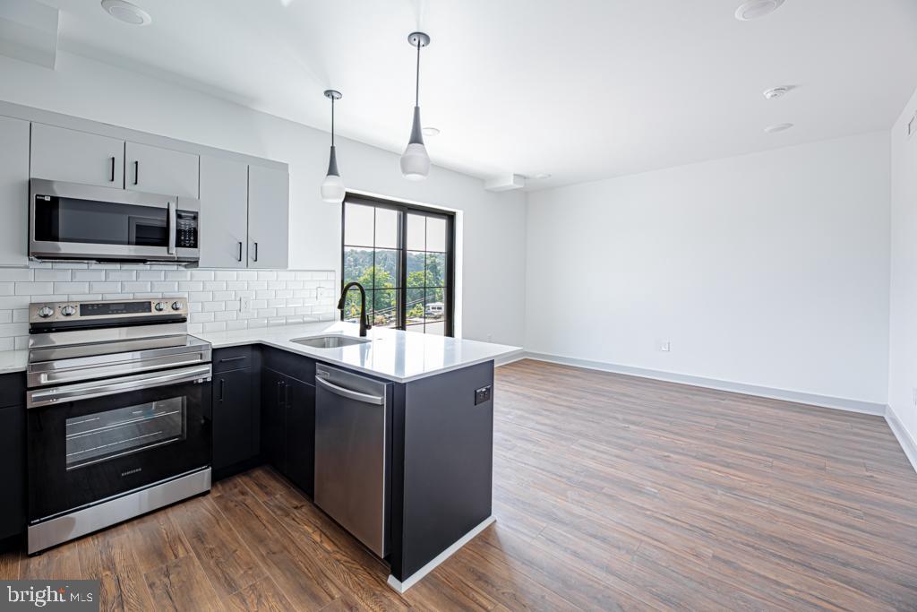 ROXBOROUGH - Residential Lease