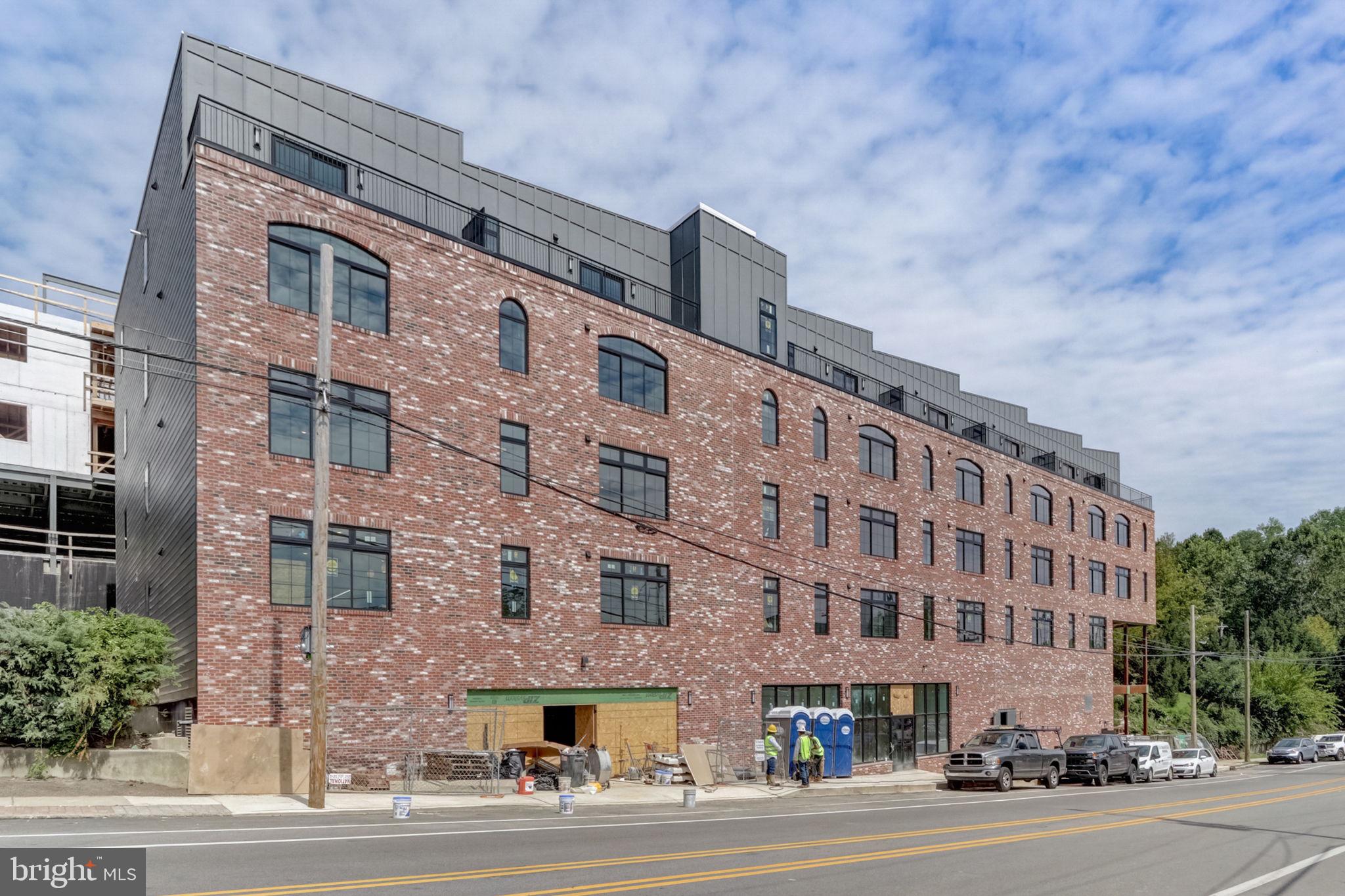 ROXBOROUGH - Residential Lease