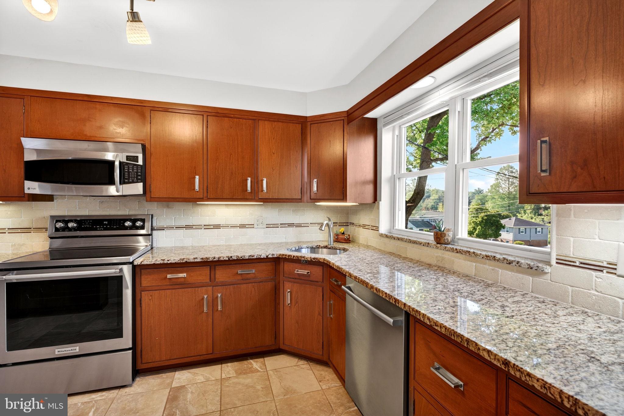 SHETLAND HILLS - Residential