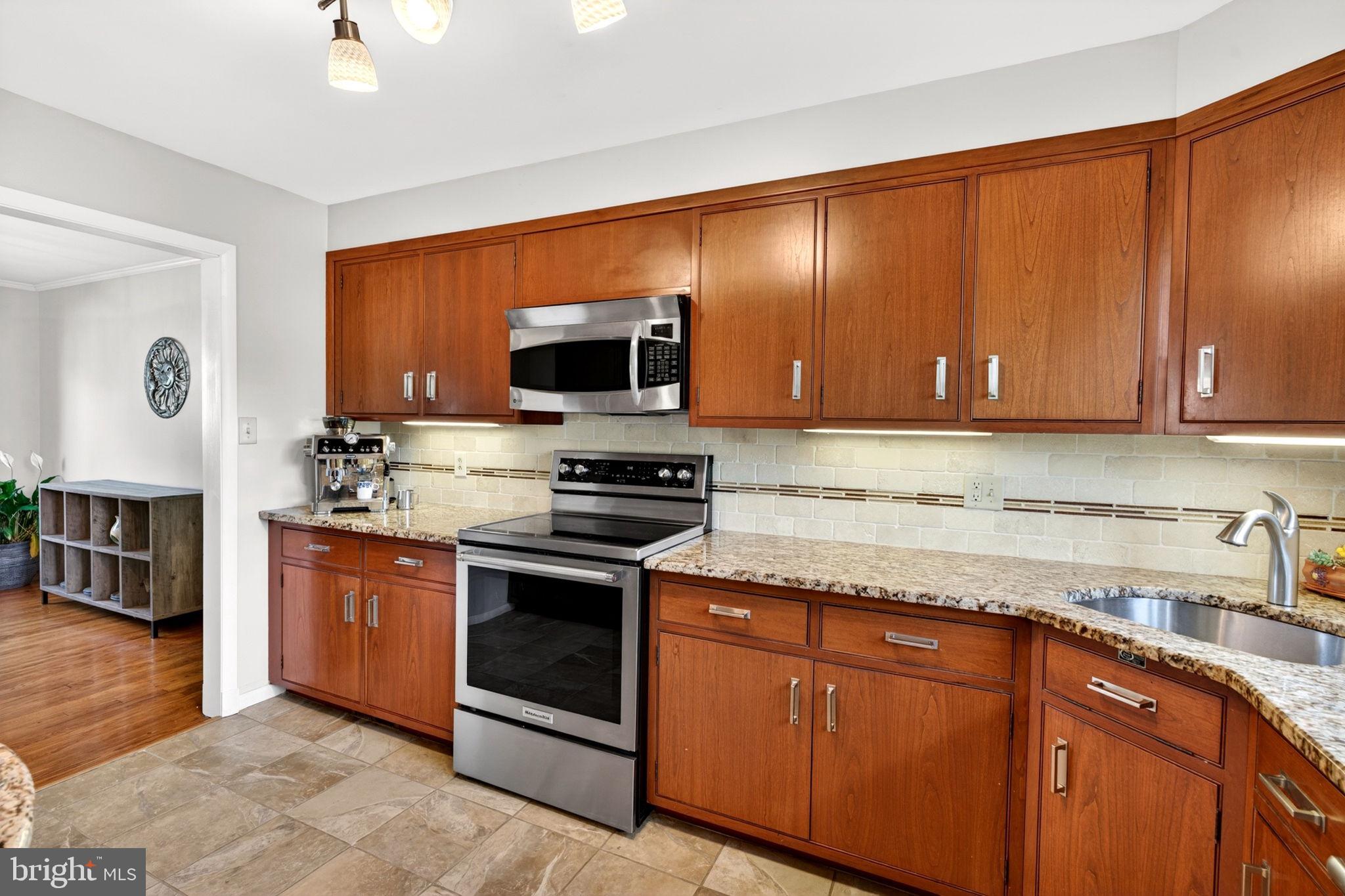 SHETLAND HILLS - Residential