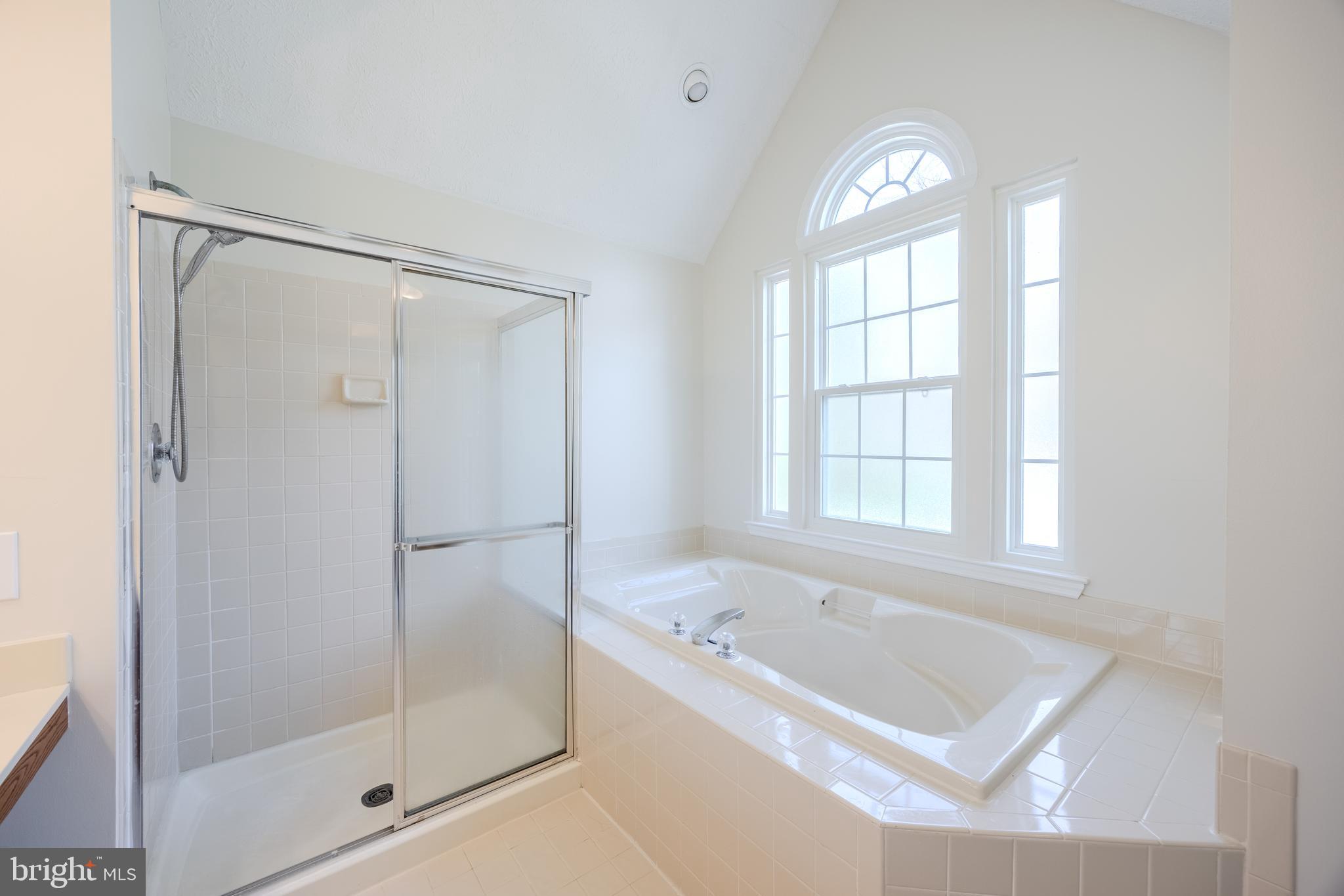 RIVER HILL - Residential