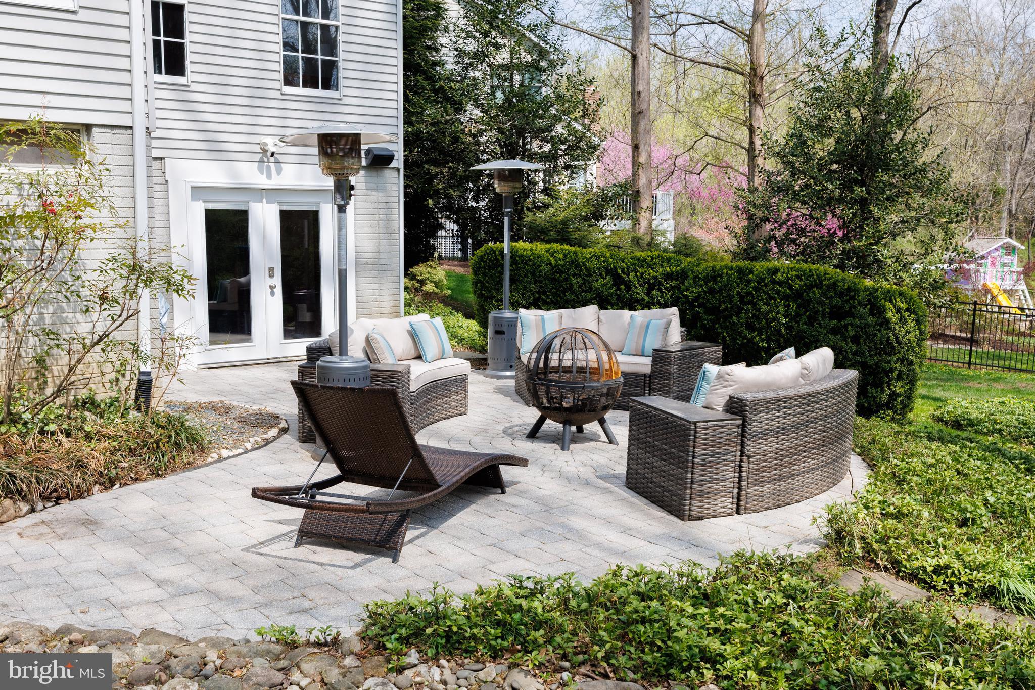 RIVER HILL - Residential