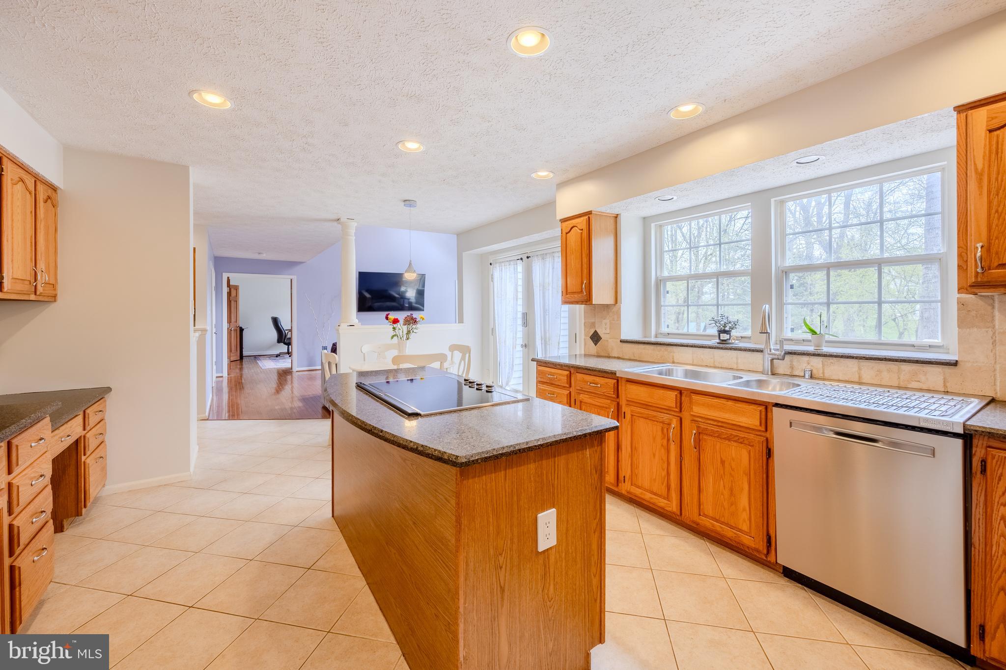 RIVER HILL - Residential