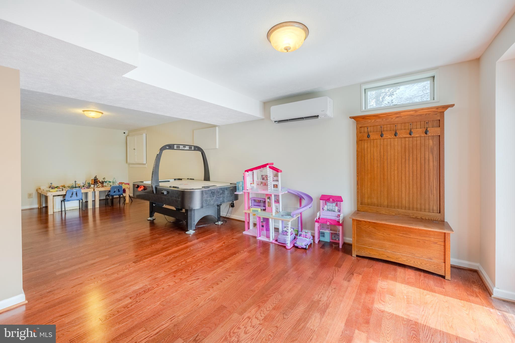 RIVER HILL - Residential