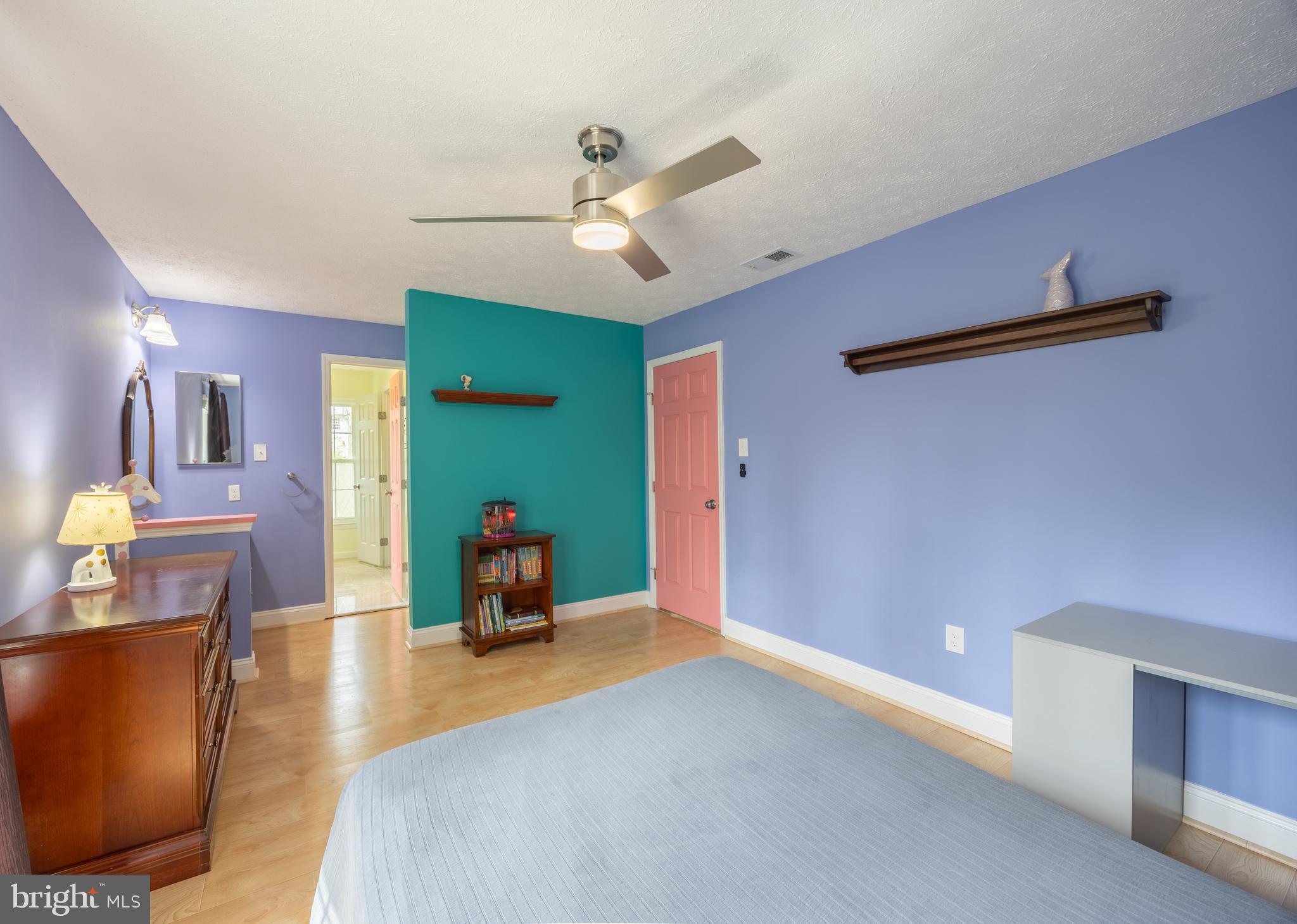 RIVER HILL - Residential