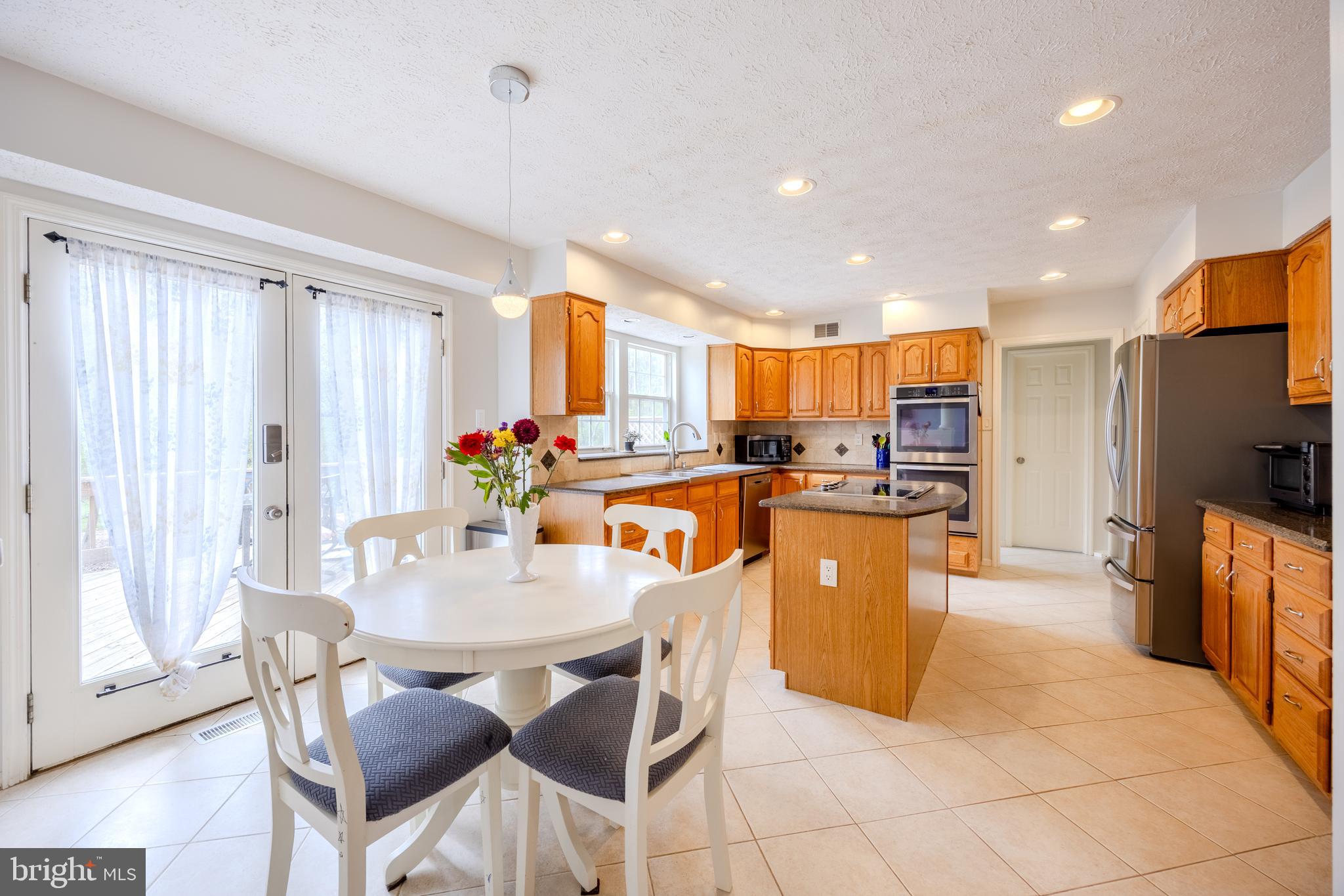 RIVER HILL - Residential