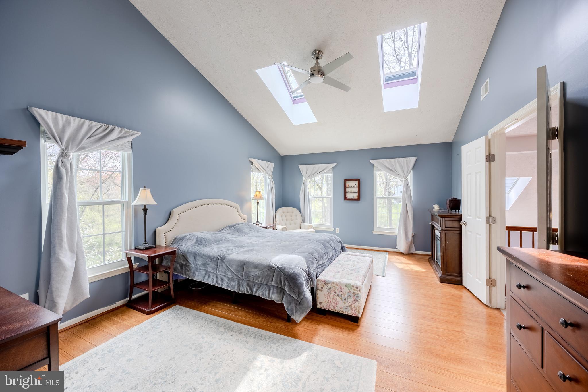 RIVER HILL - Residential