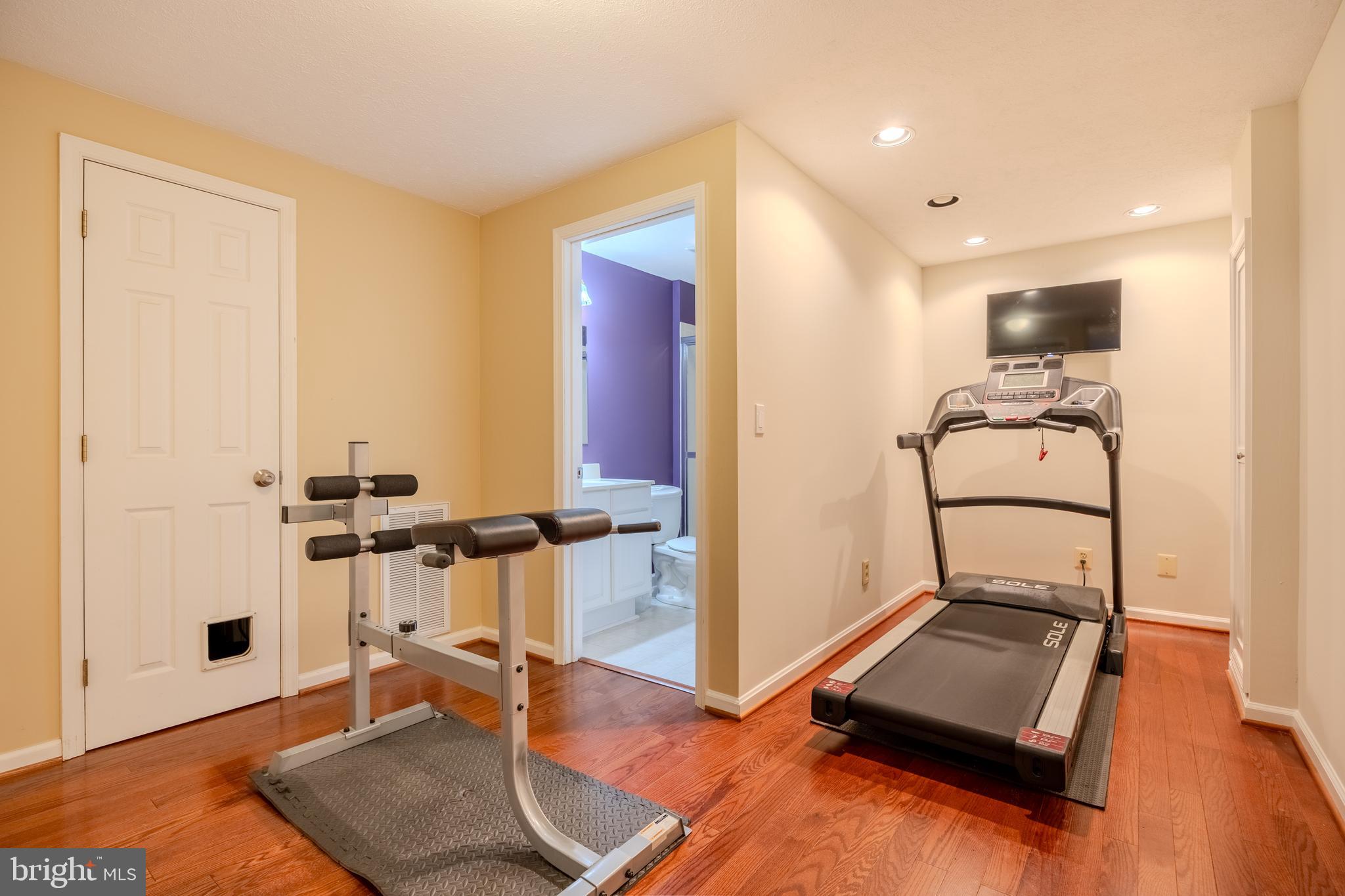 RIVER HILL - Residential