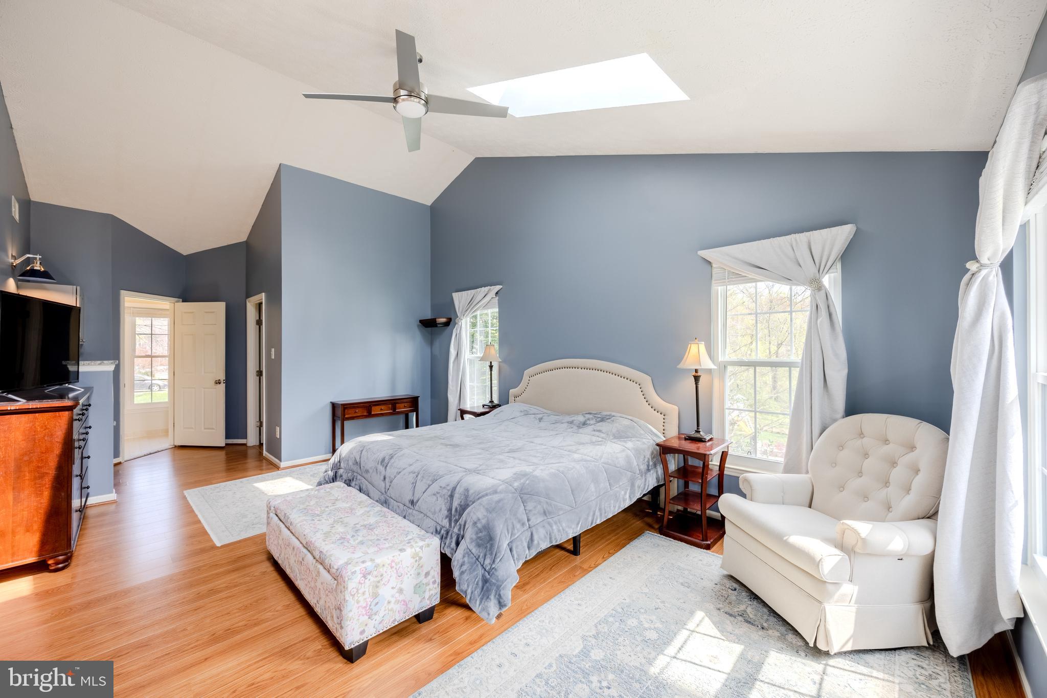 RIVER HILL - Residential