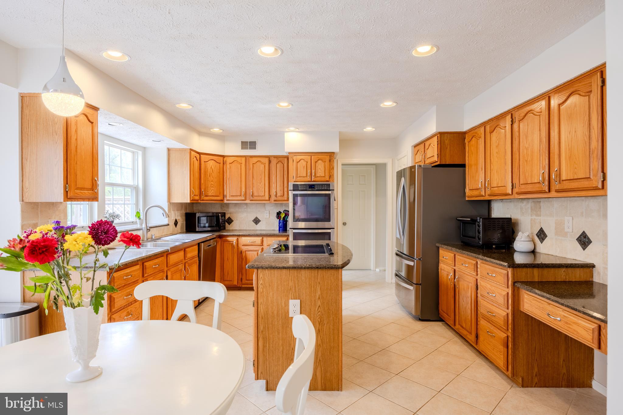 RIVER HILL - Residential