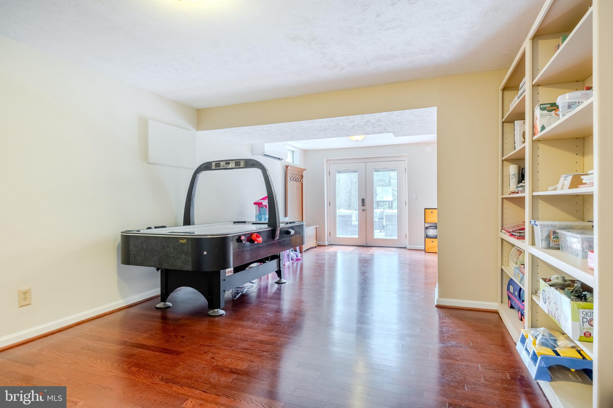 RIVER HILL - Residential