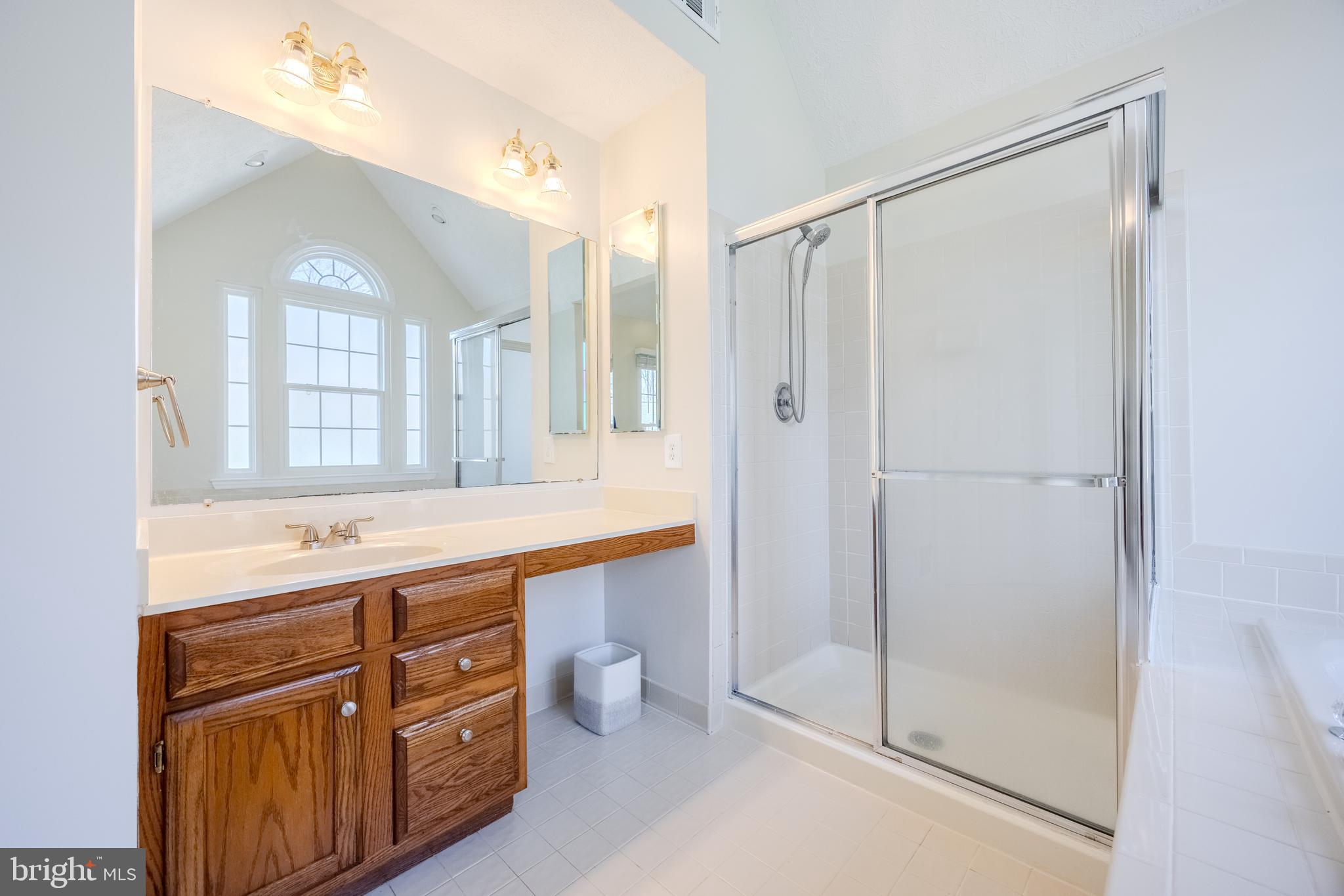 RIVER HILL - Residential