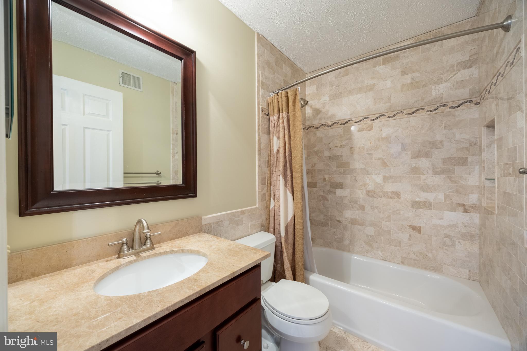 RIVER HILL - Residential