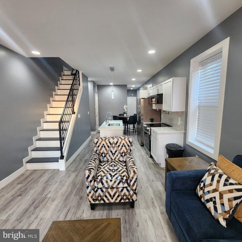 Townhouse For Sale - 2751 Fenwick Avenue<br/> BALTIMORE, MD 21218