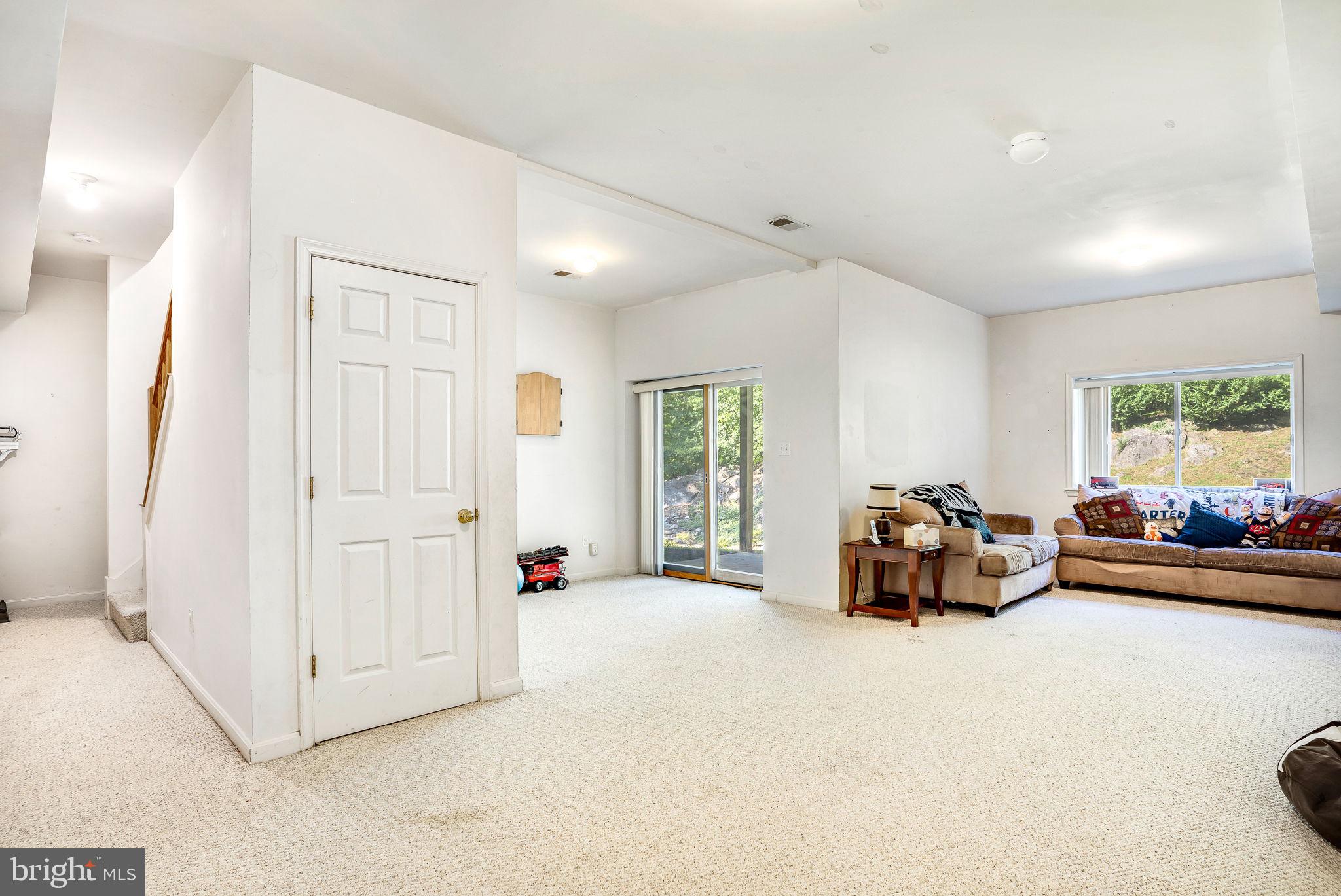 KING ESTATES - Residential