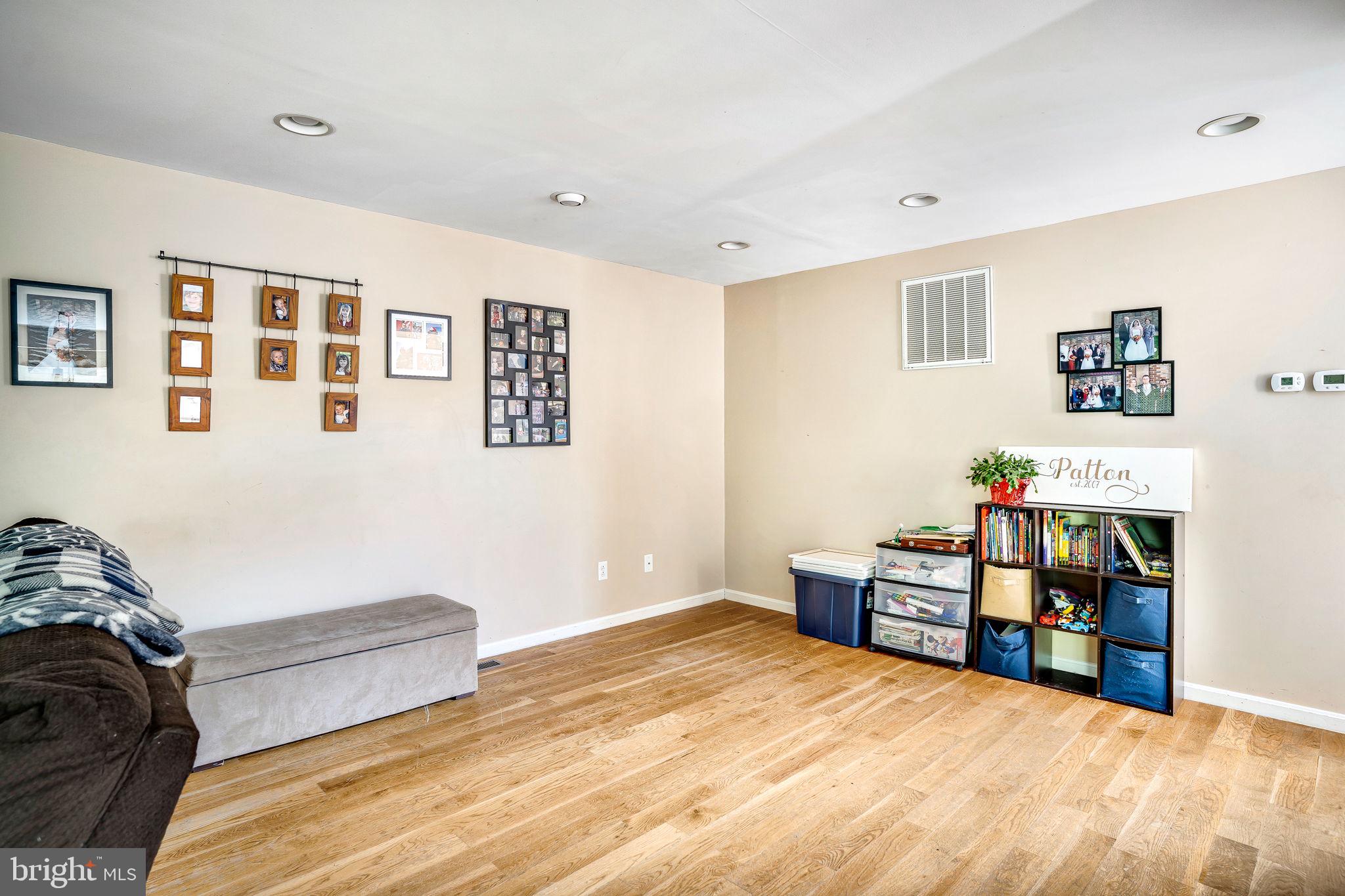 KING ESTATES - Residential