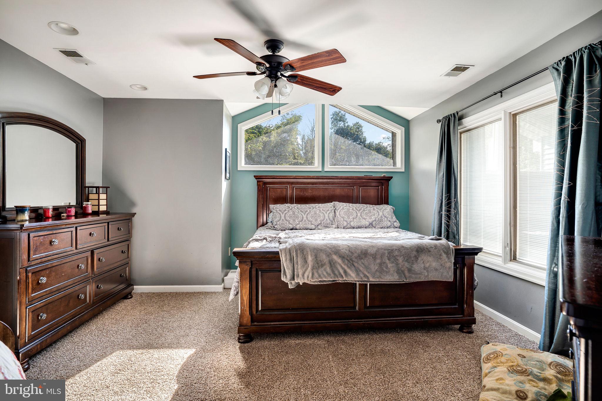 KING ESTATES - Residential