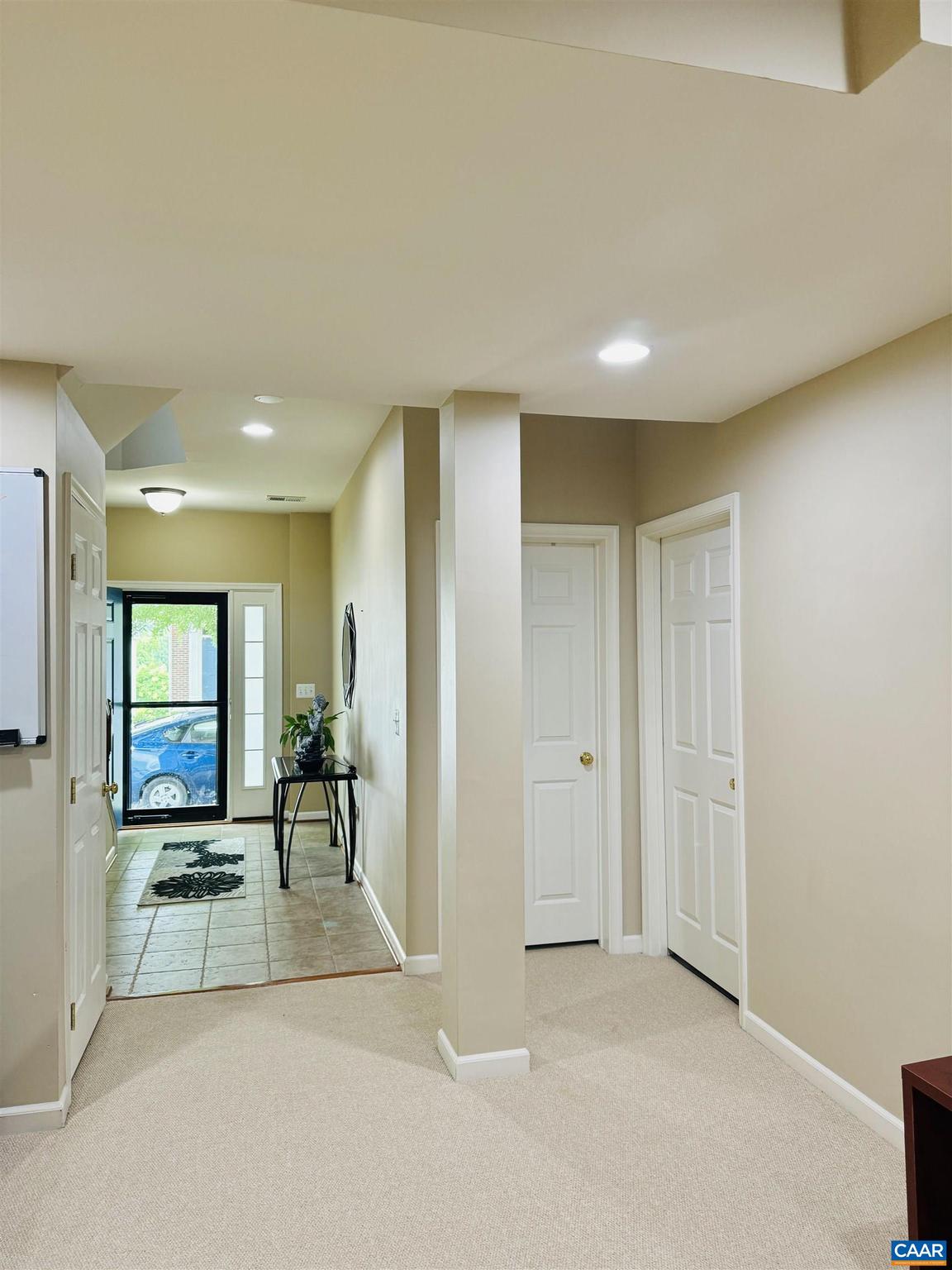 ABINGTON PLACE - Residential Lease