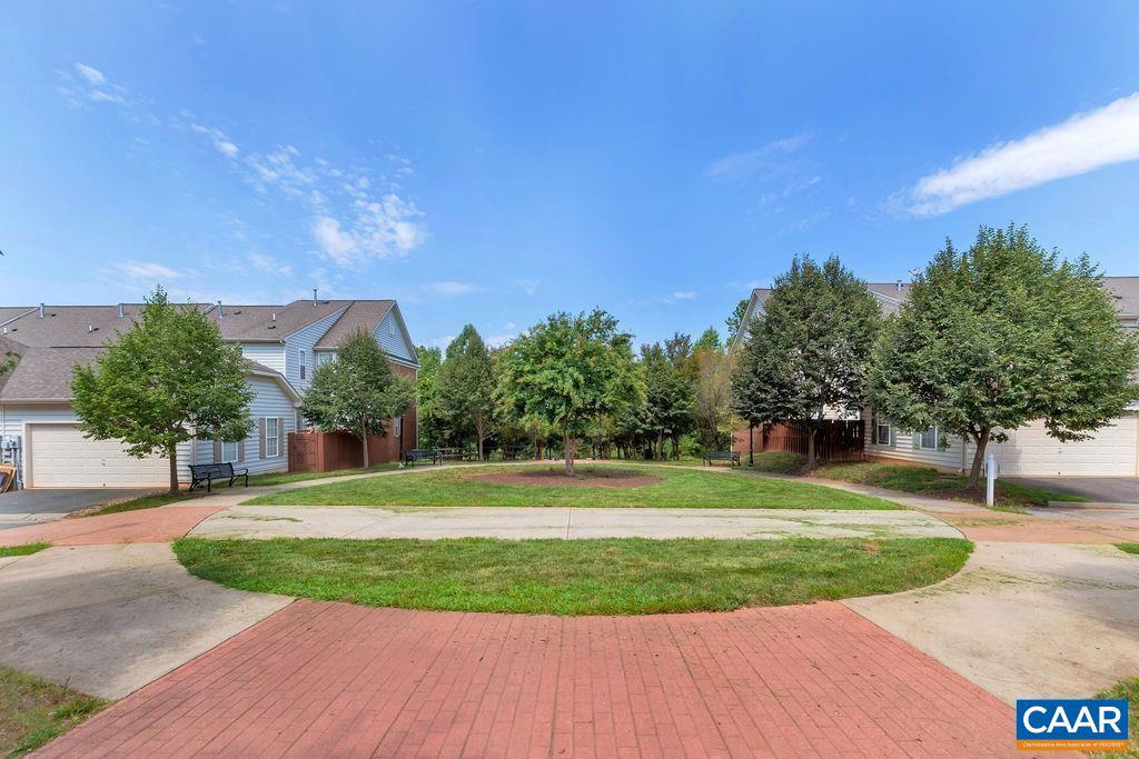 ABINGTON PLACE - Residential Lease