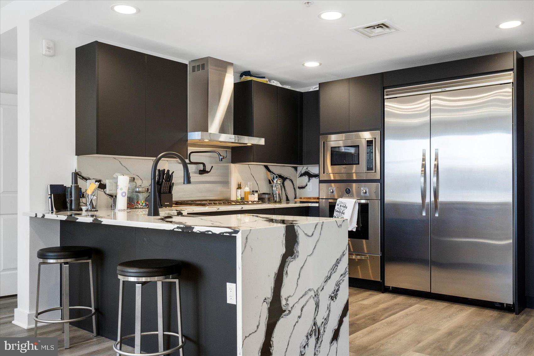 THE RITZ-CARLTON RESIDENCES - Residential Lease