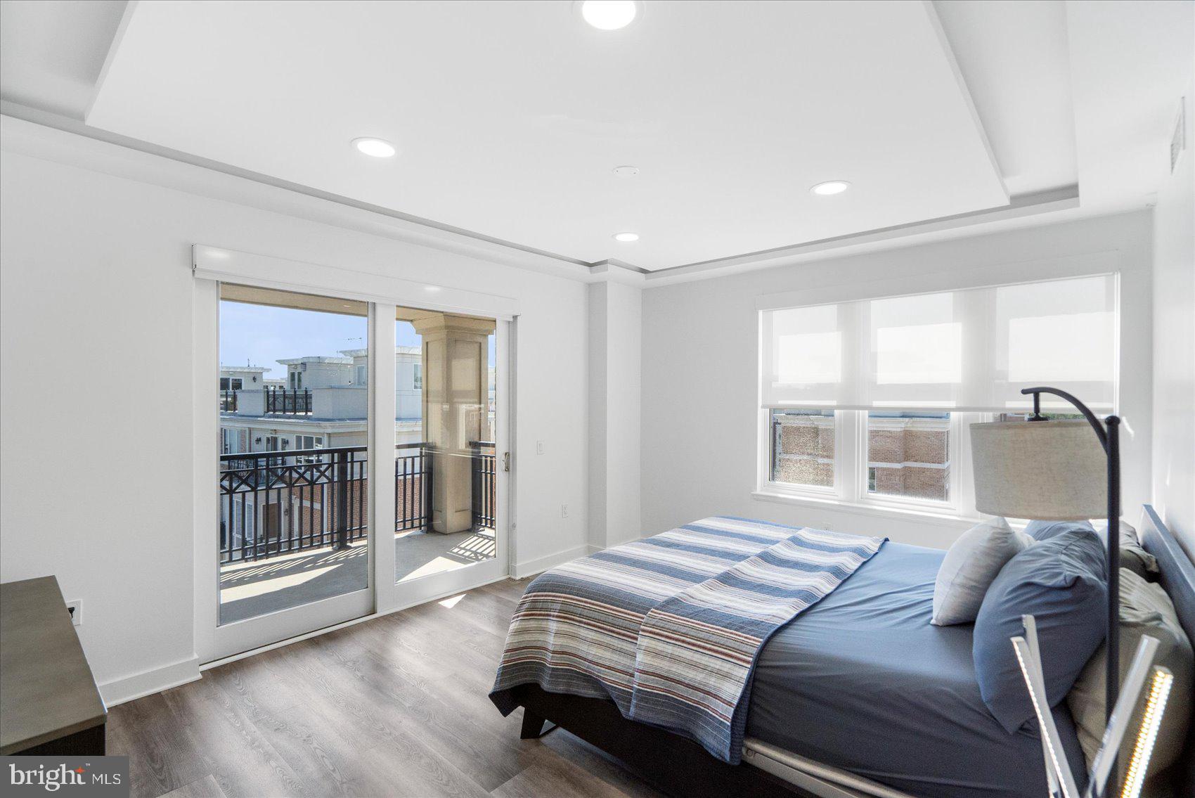 THE RITZ-CARLTON RESIDENCES - Residential Lease