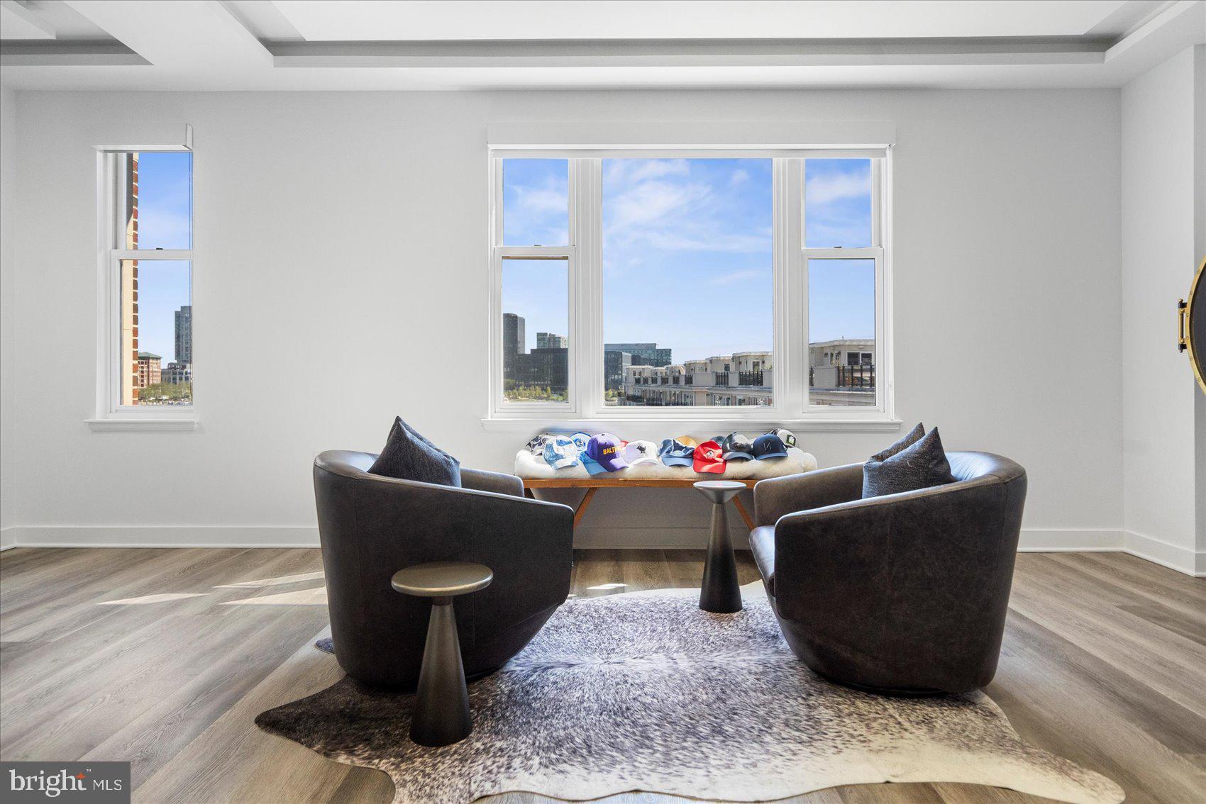 THE RITZ-CARLTON RESIDENCES - Residential Lease