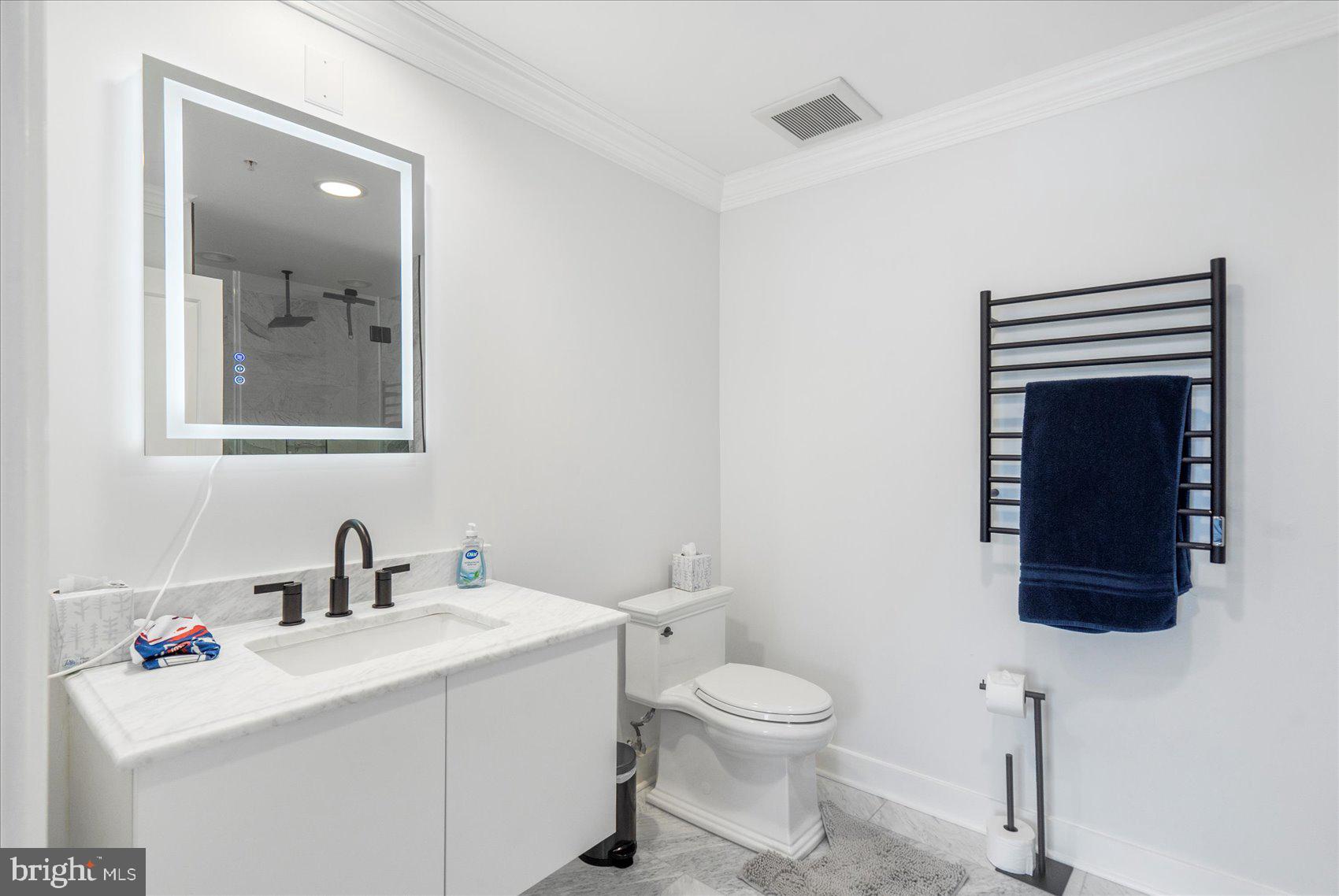 THE RITZ-CARLTON RESIDENCES - Residential Lease