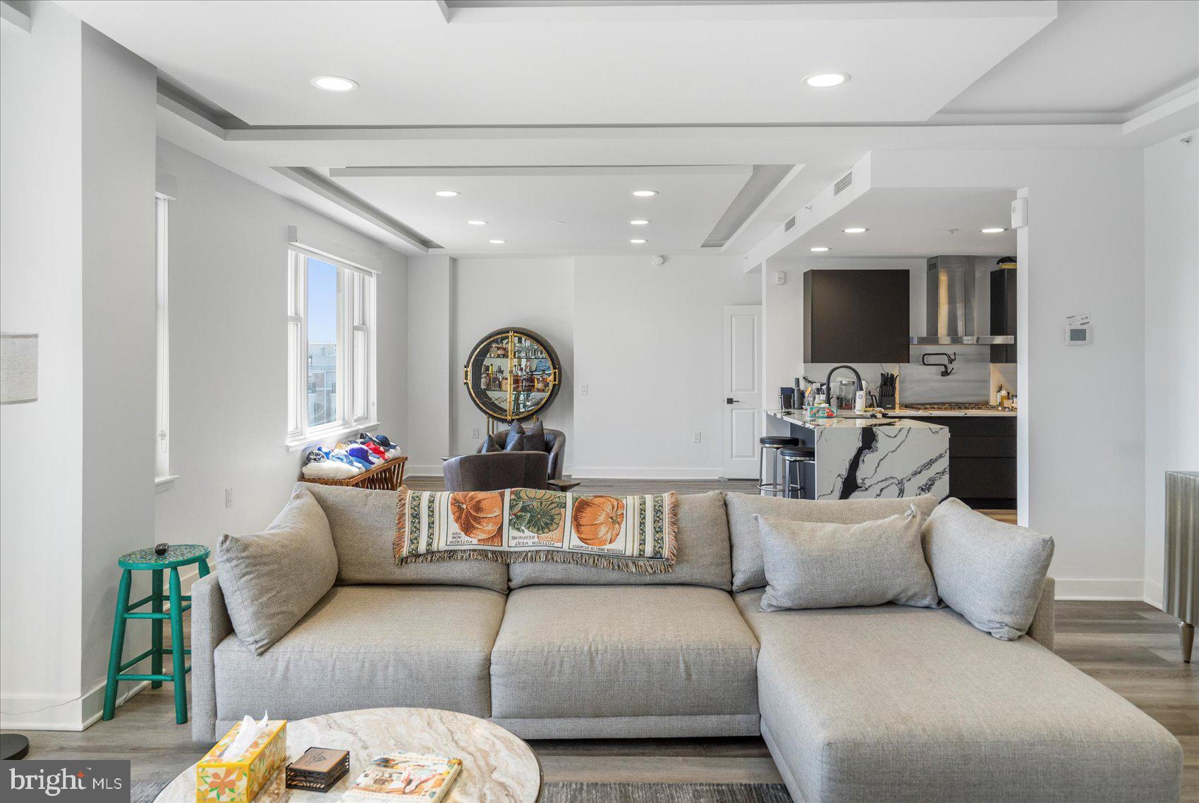 THE RITZ-CARLTON RESIDENCES - Residential Lease