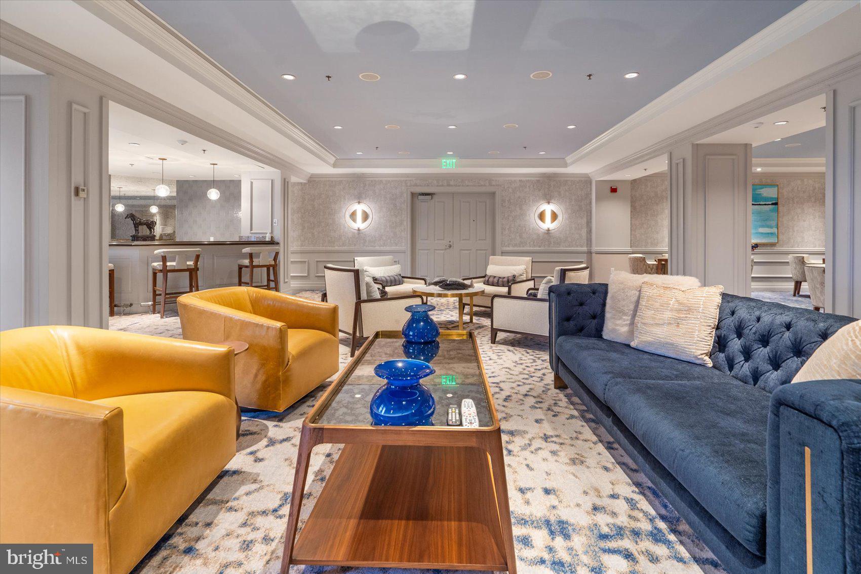 THE RITZ-CARLTON RESIDENCES - Residential Lease