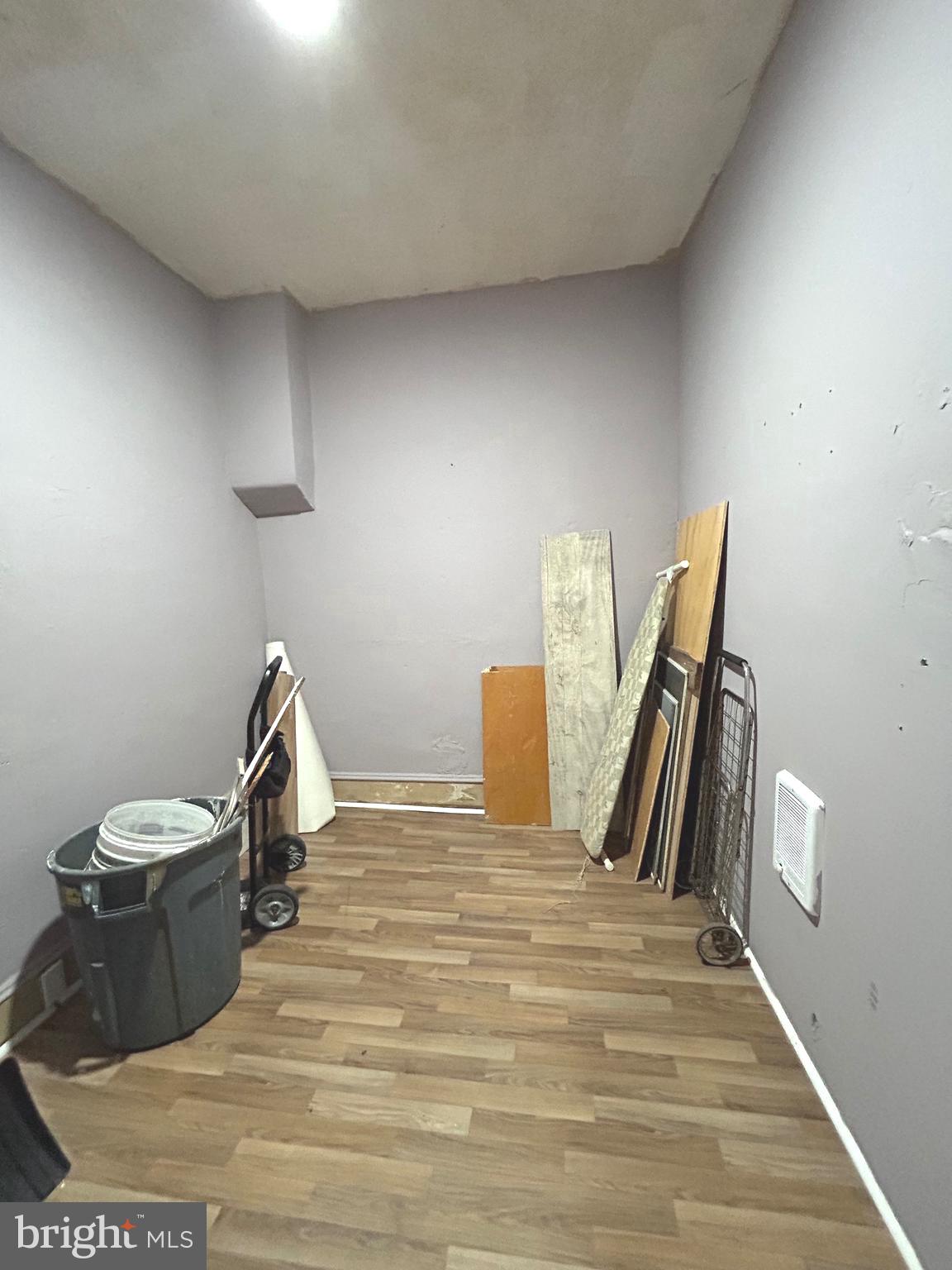 KENSINGTON - Residential