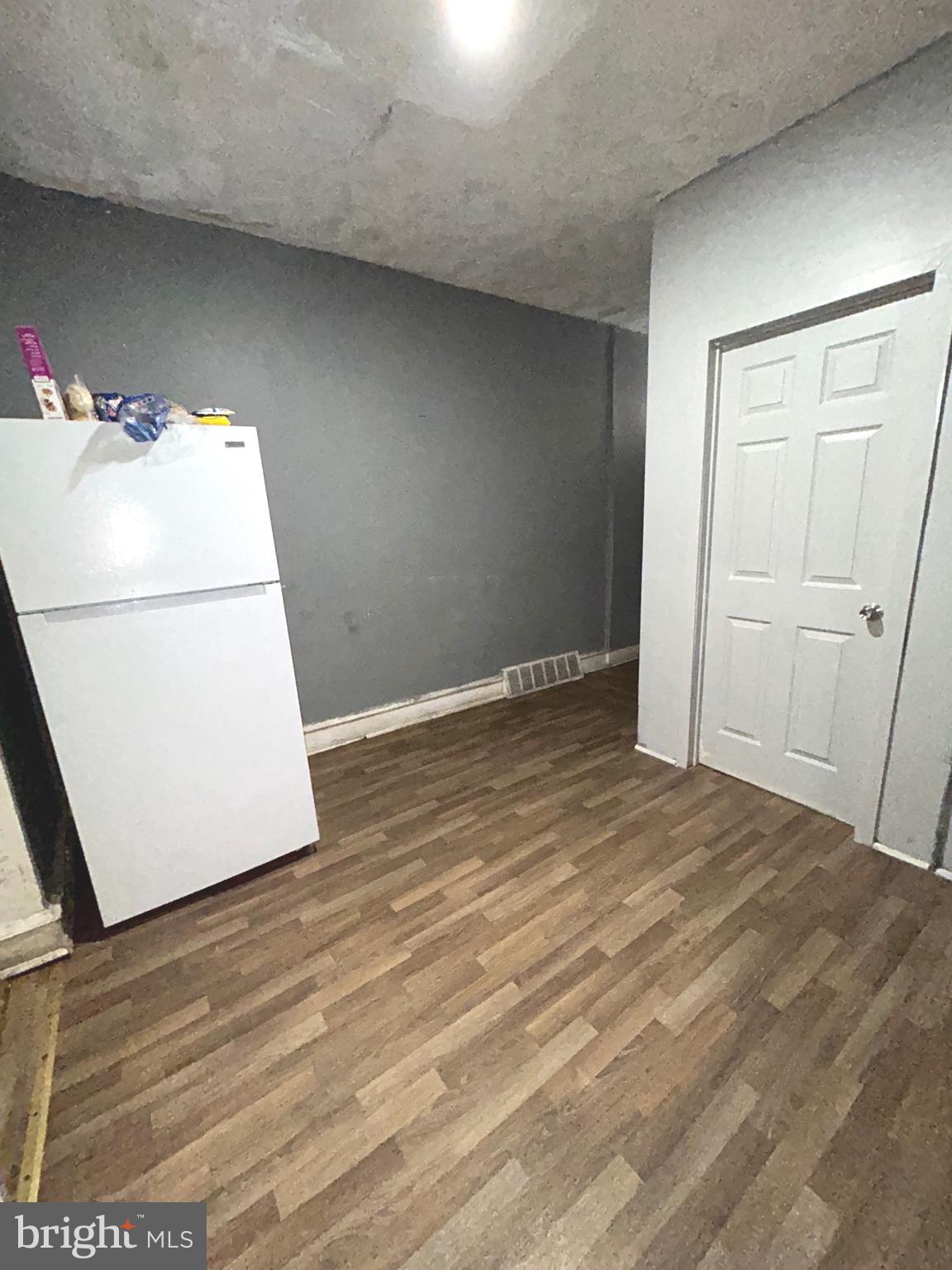 KENSINGTON - Residential