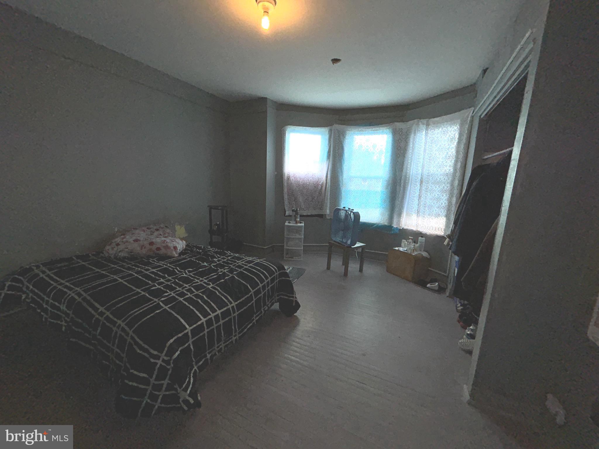 KENSINGTON - Residential