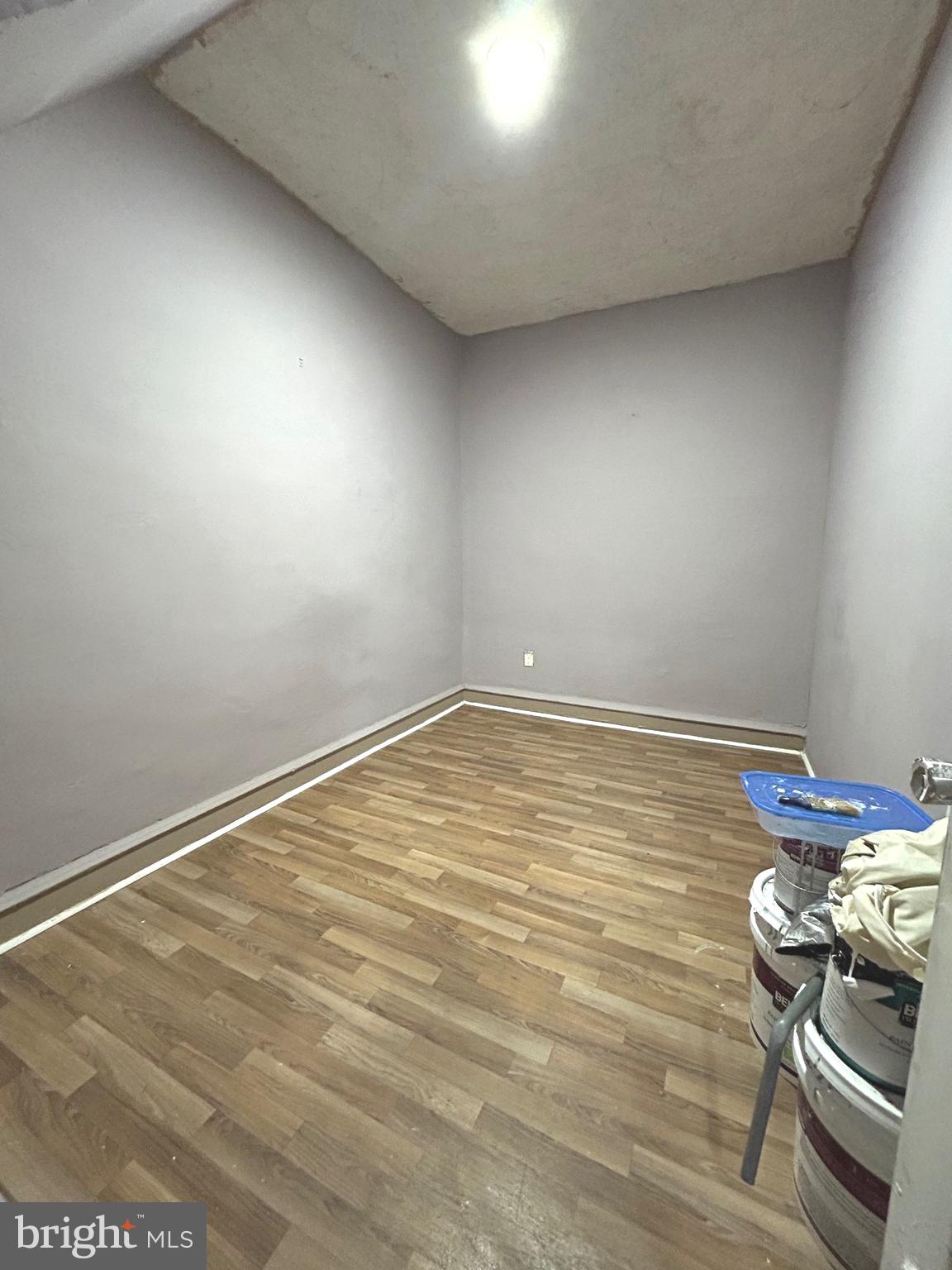 KENSINGTON - Residential