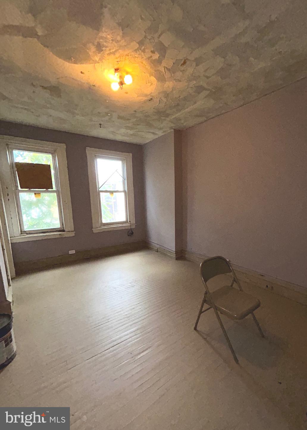 KENSINGTON - Residential