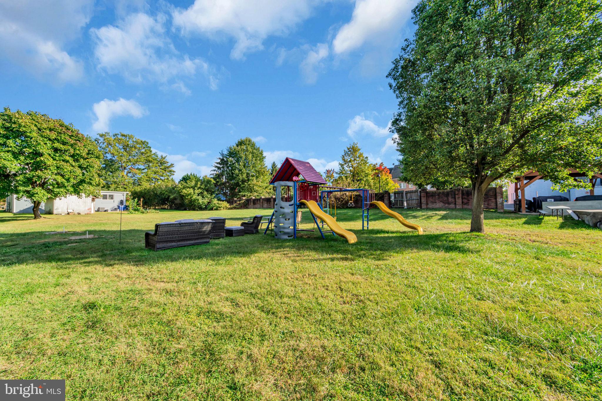 OLD TOWN HERNDON - Residential