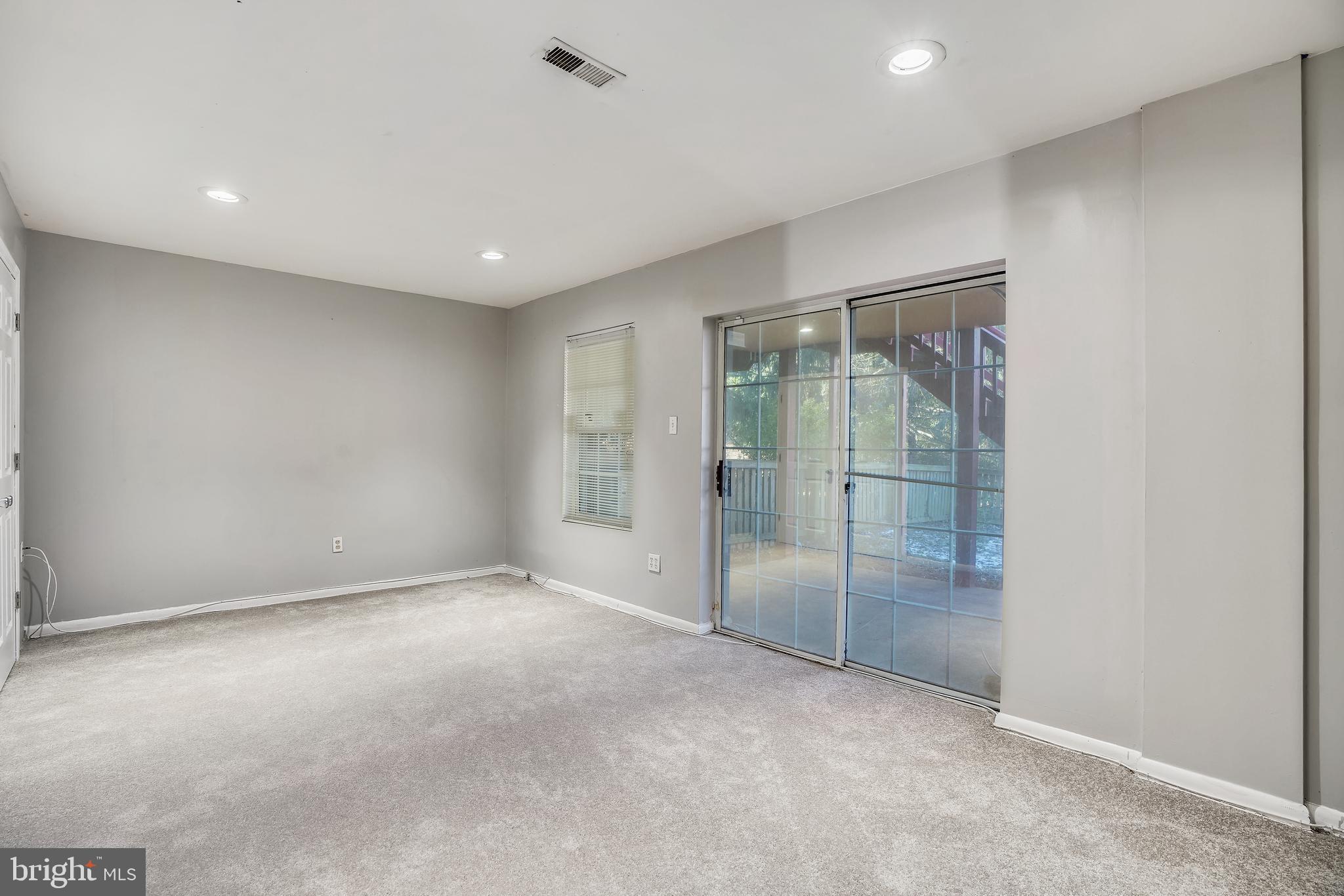 SUBURBIA - Residential