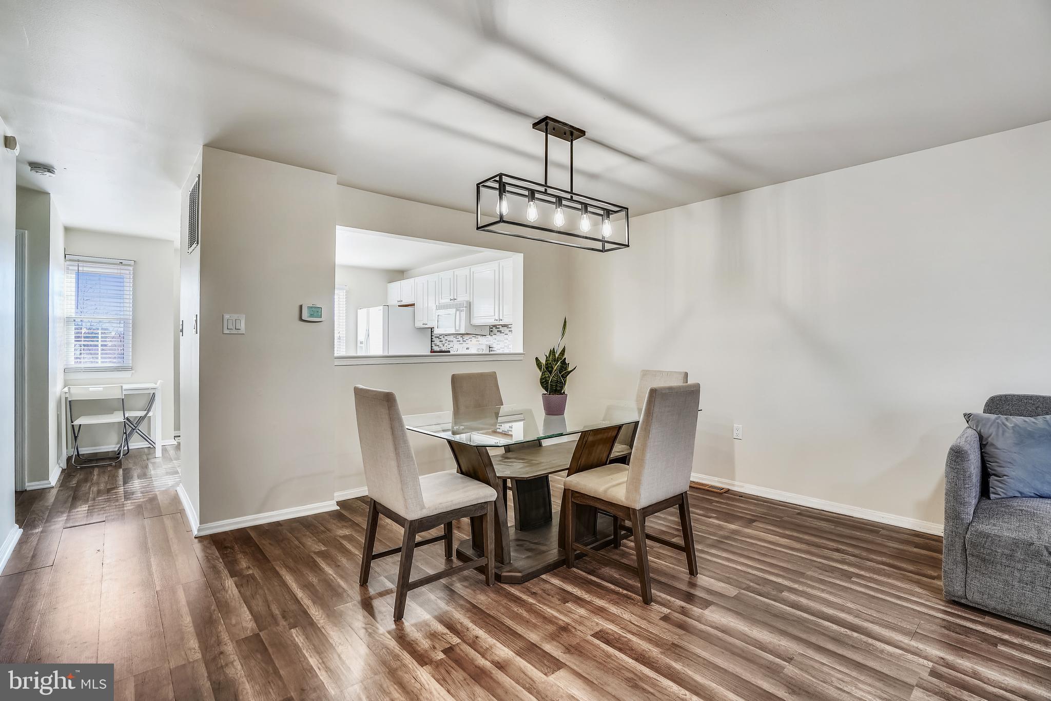 SUBURBIA - Residential