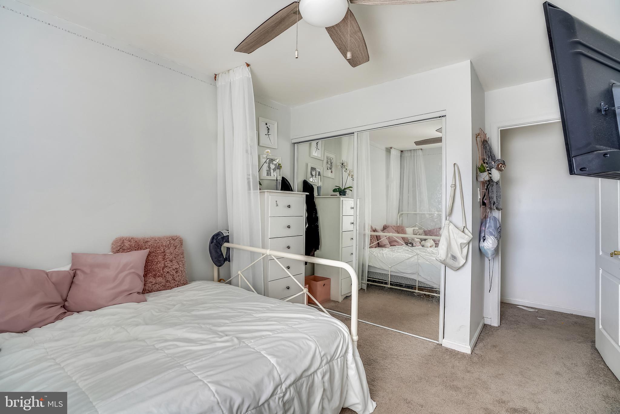 SUBURBIA - Residential