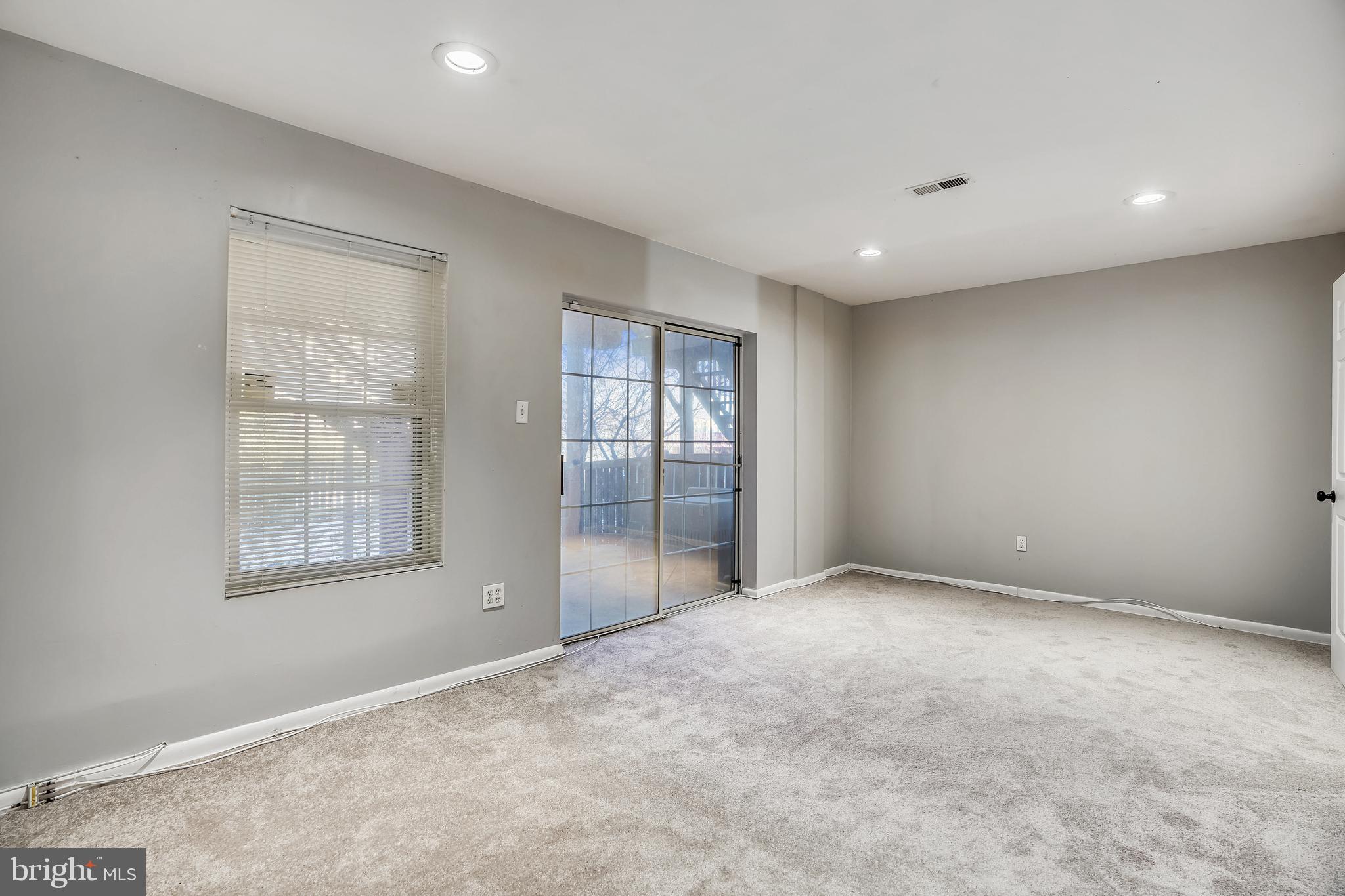 SUBURBIA - Residential