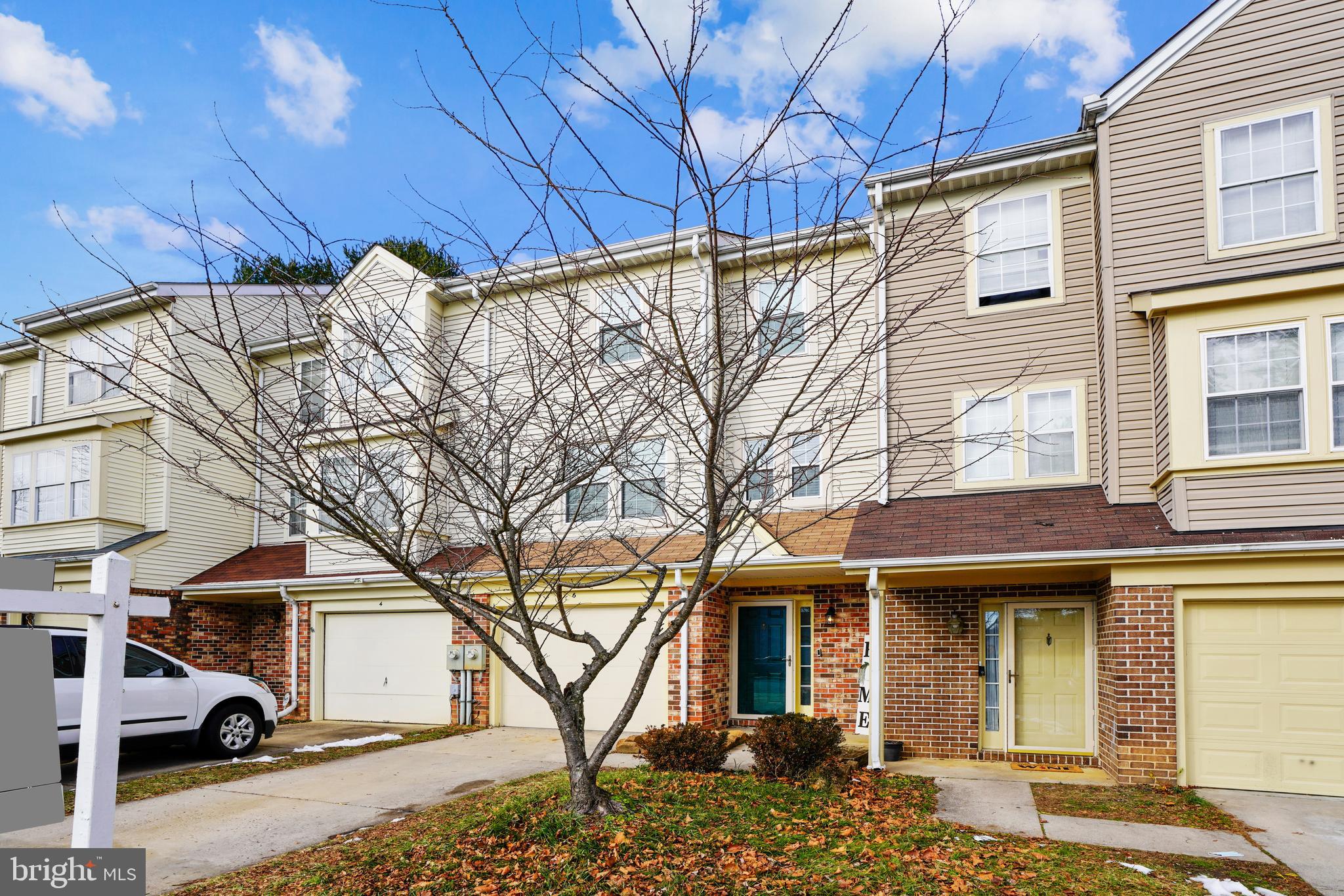 SUBURBIA - Residential