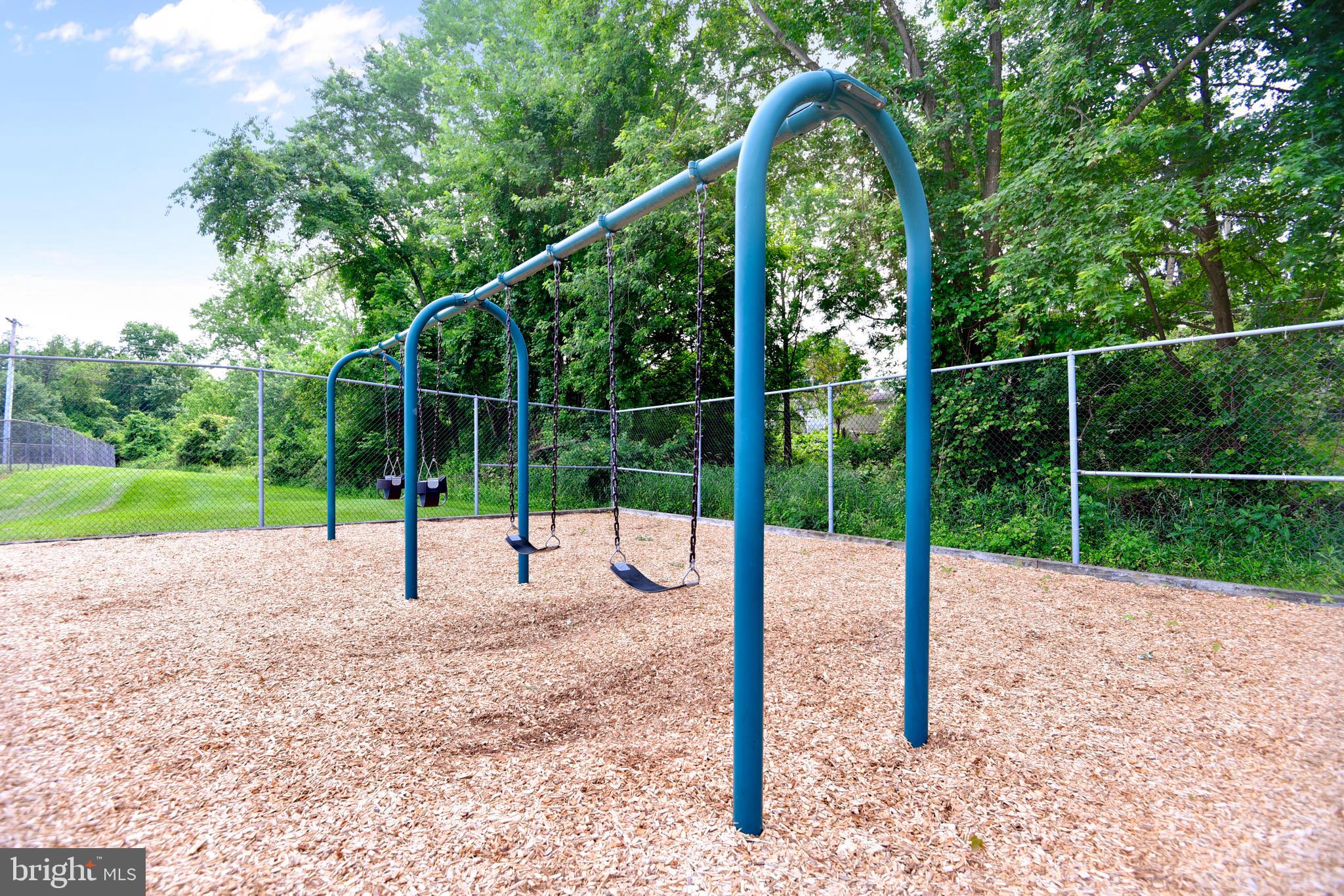 SUBURBIA - Residential