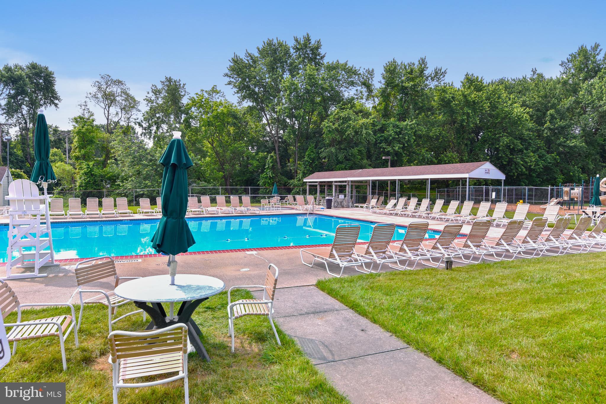 SUBURBIA - Residential