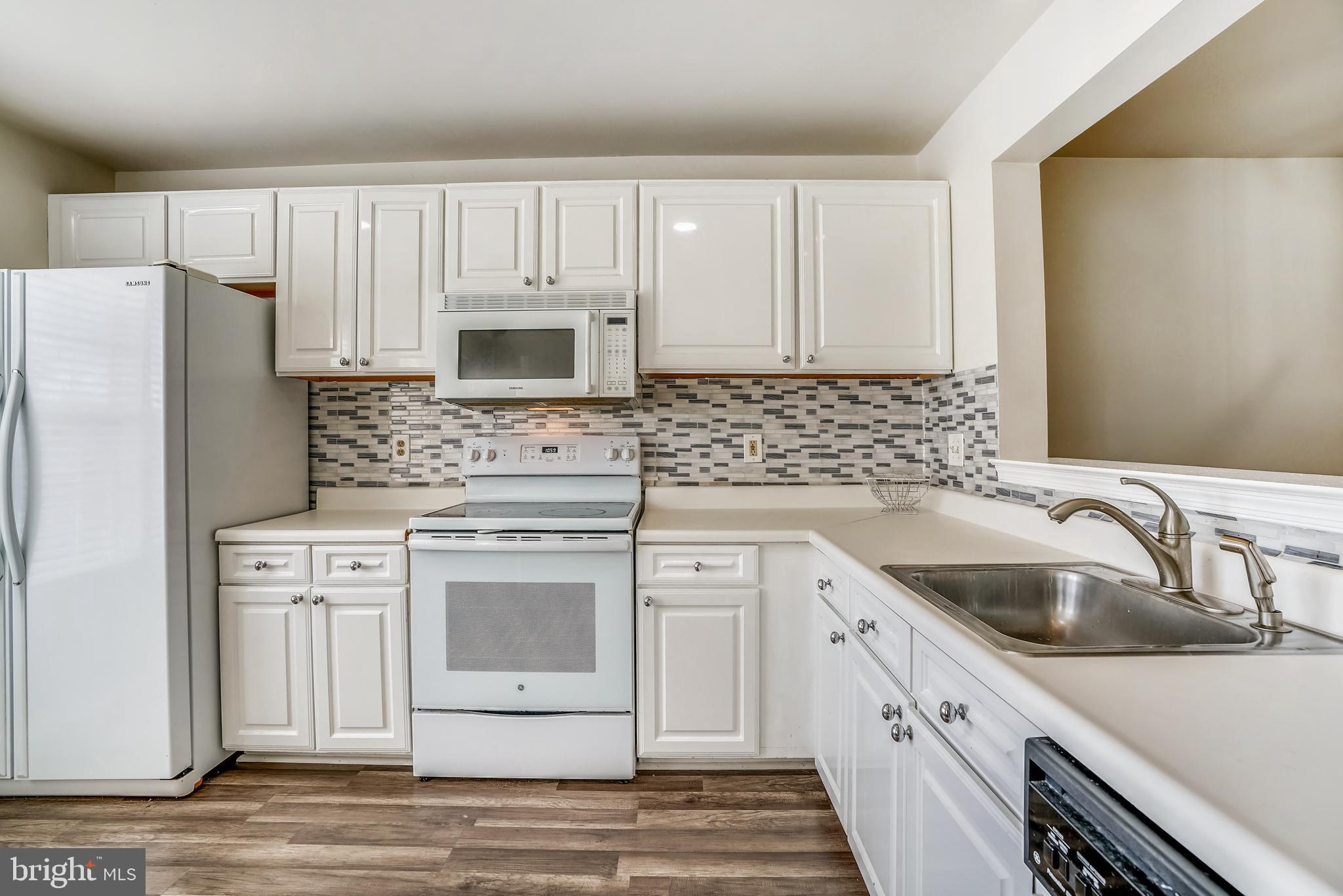 SUBURBIA - Residential