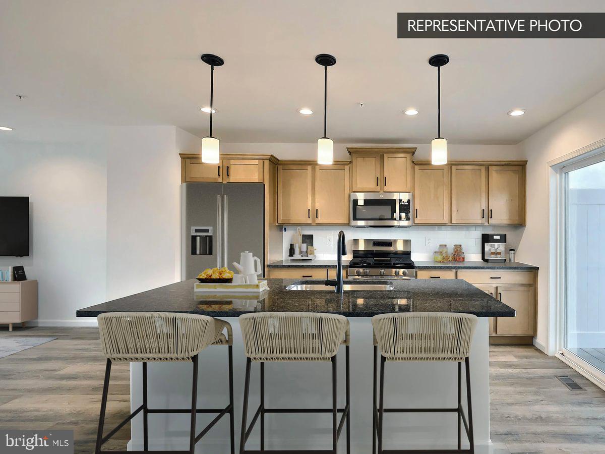 LOGAN GREENE - Residential